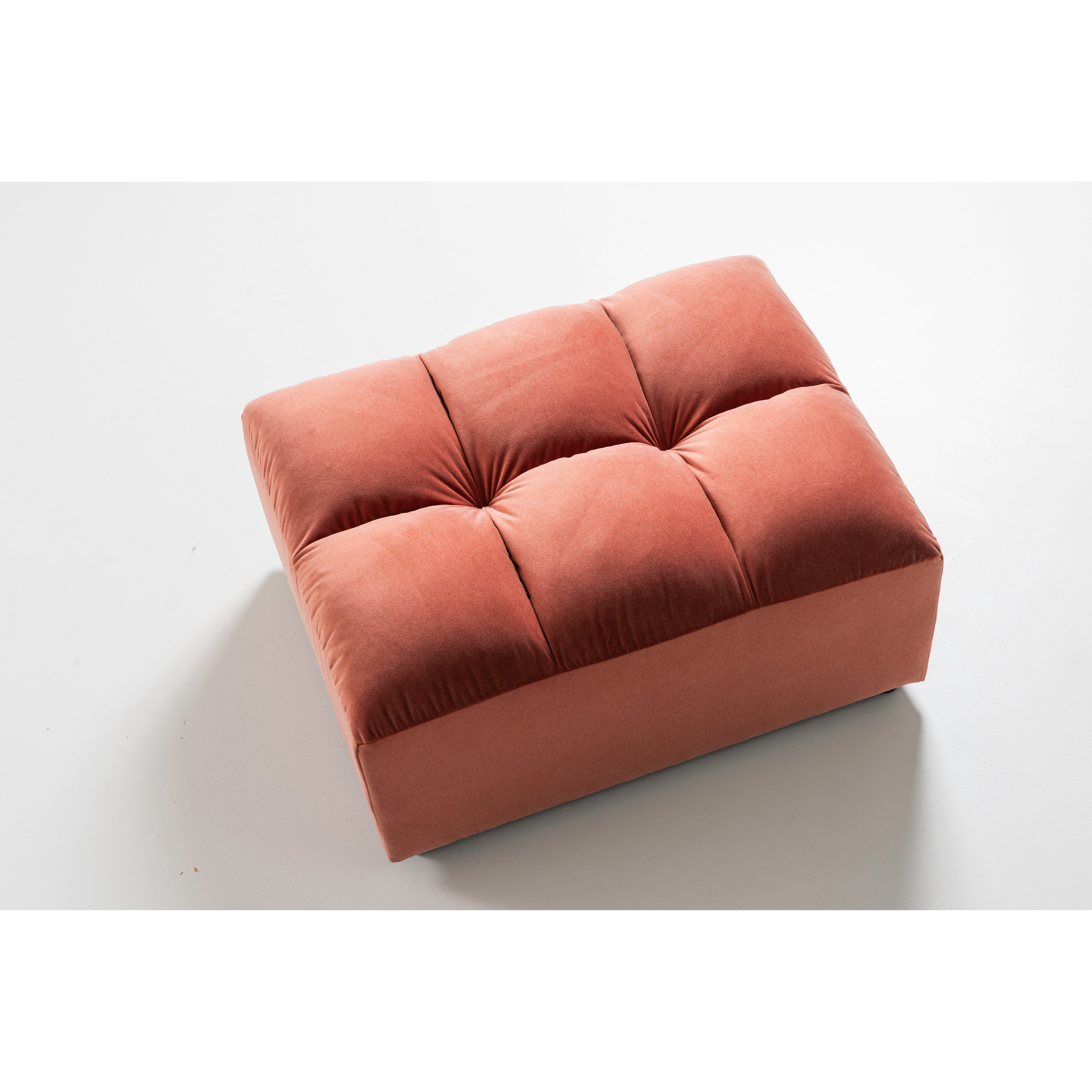 200429-FB-02_SF_Allure_hocker_gewassen_fluweel_blush.png?auto=webp&format=png&width=1500&height=1500