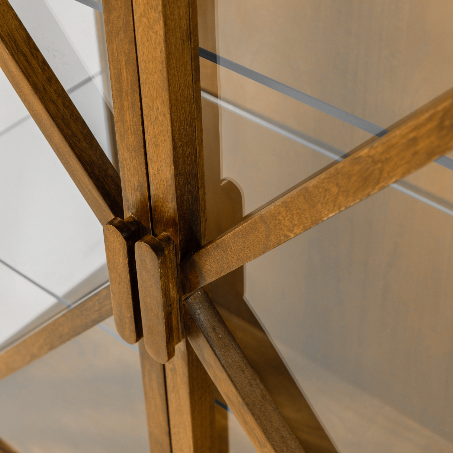 377621-N-01_VS_WP_kella_2-drs_kast_mango_hout_naturel_detail.png?auto=webp&format=png&width=1500&height=1500