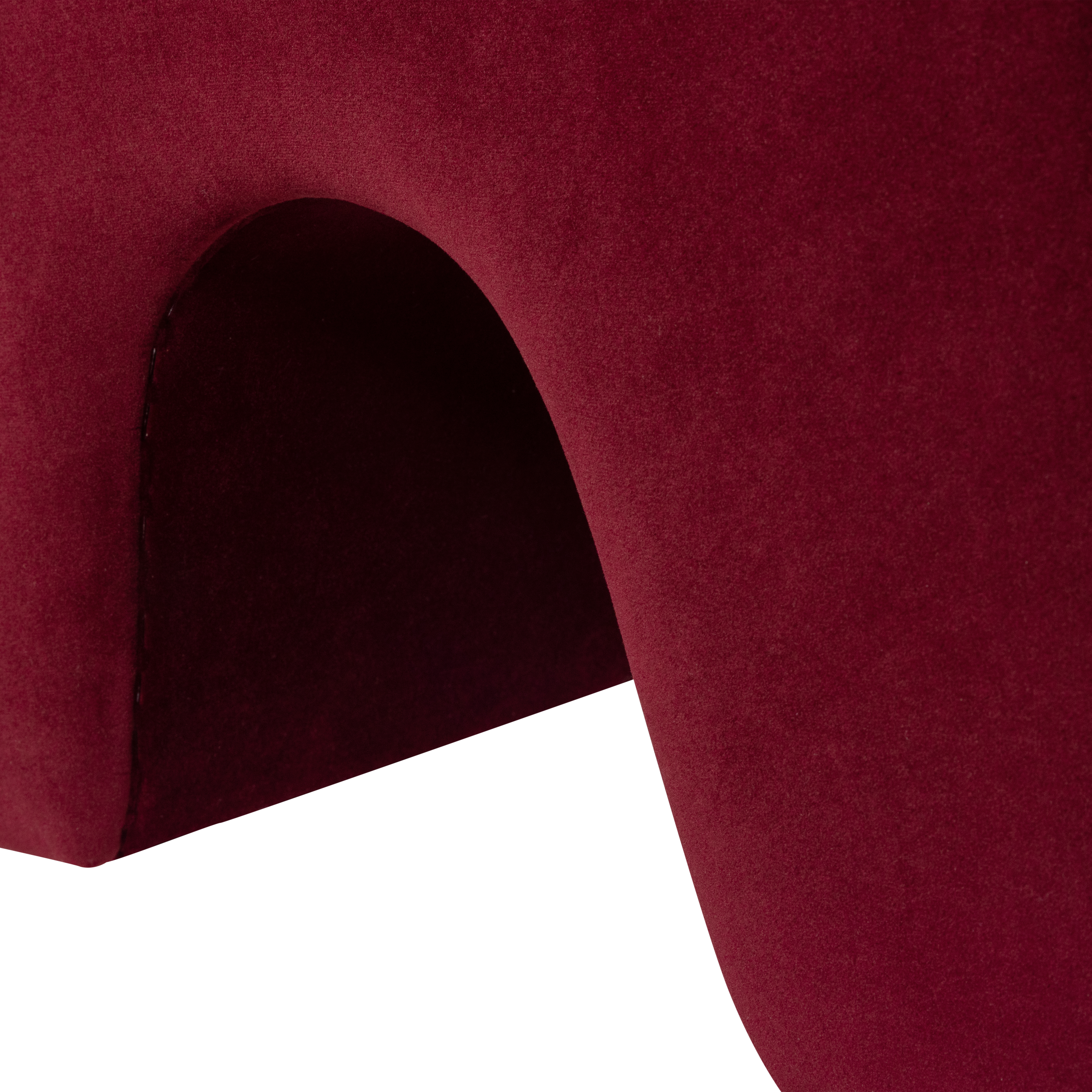 378067-O_05_VS_ES__Lucen_poef_velvet_bordeauxrood__fsc__C2.png?auto=webp&format=png&width=1500&height=1500