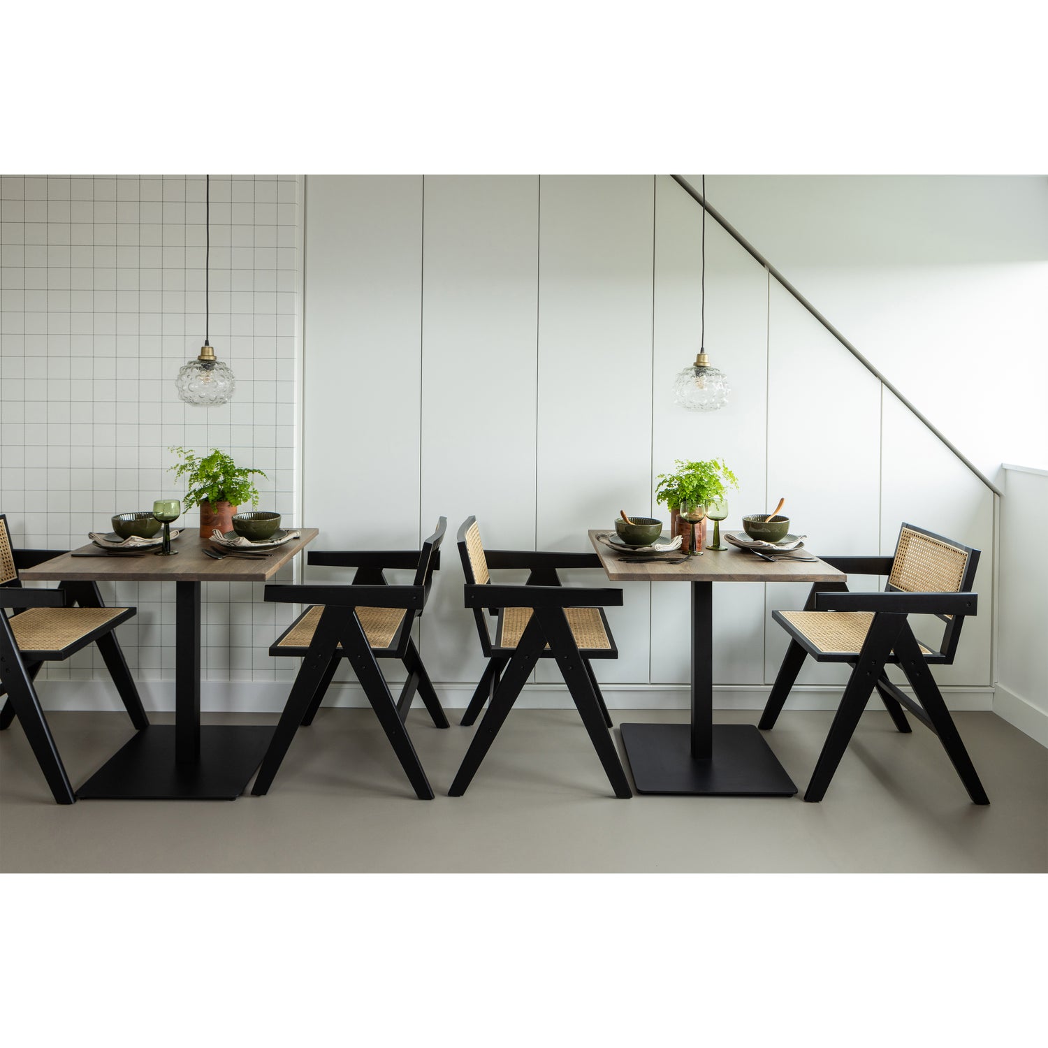 TB-RH-VL24-0790x0790-377345-373499-Z-01_SF_FA_Tafelblad_recht_vingerlas_80x80cm_cashmere_brown_Bistro_vierkant_Gunn.jpg?auto=webp&format=png&width=1500&height=1500