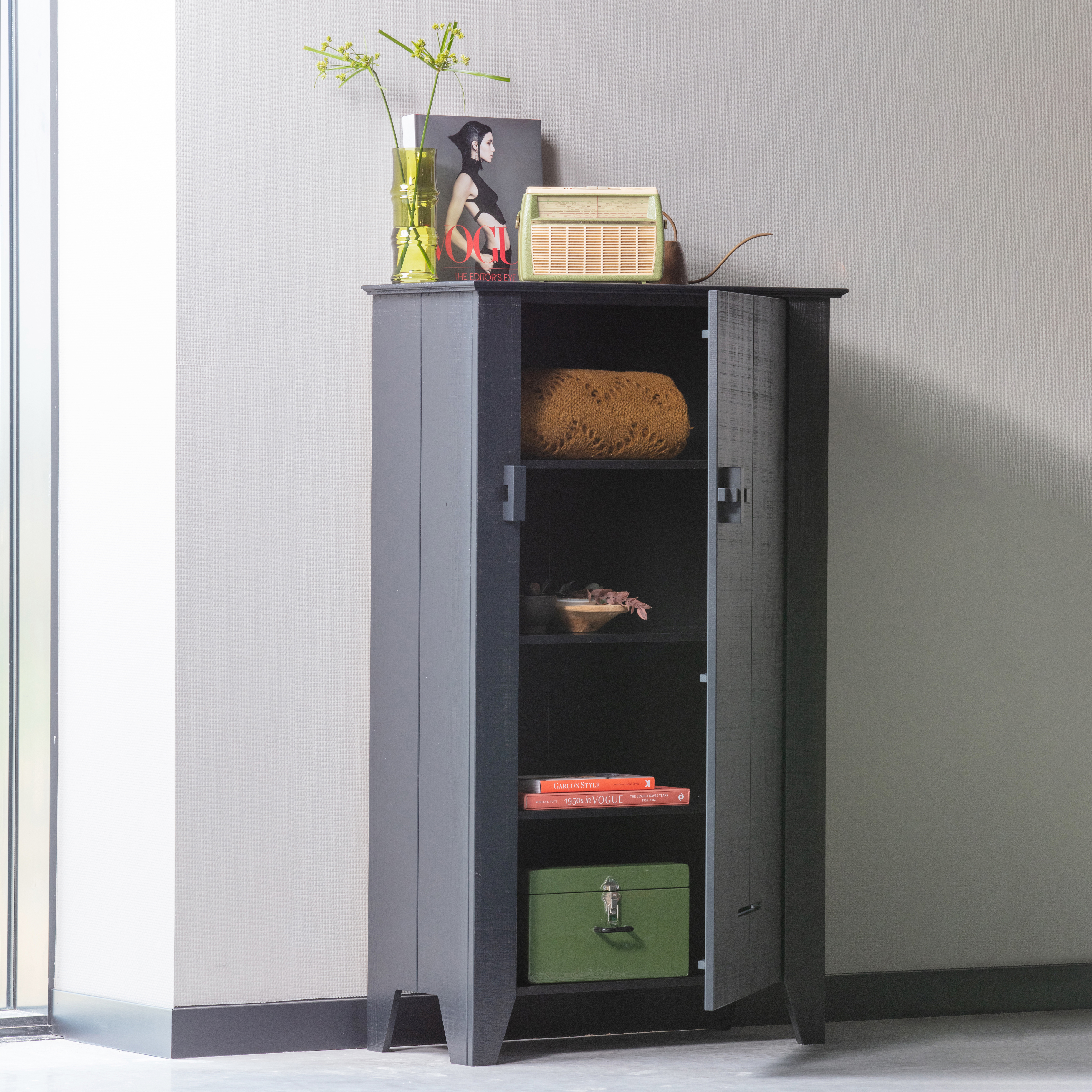 361214-GZZ-01_SF_FA_Gijs_boerenkast_zwart.jpg?auto=webp&format=png&width=1500&height=1500