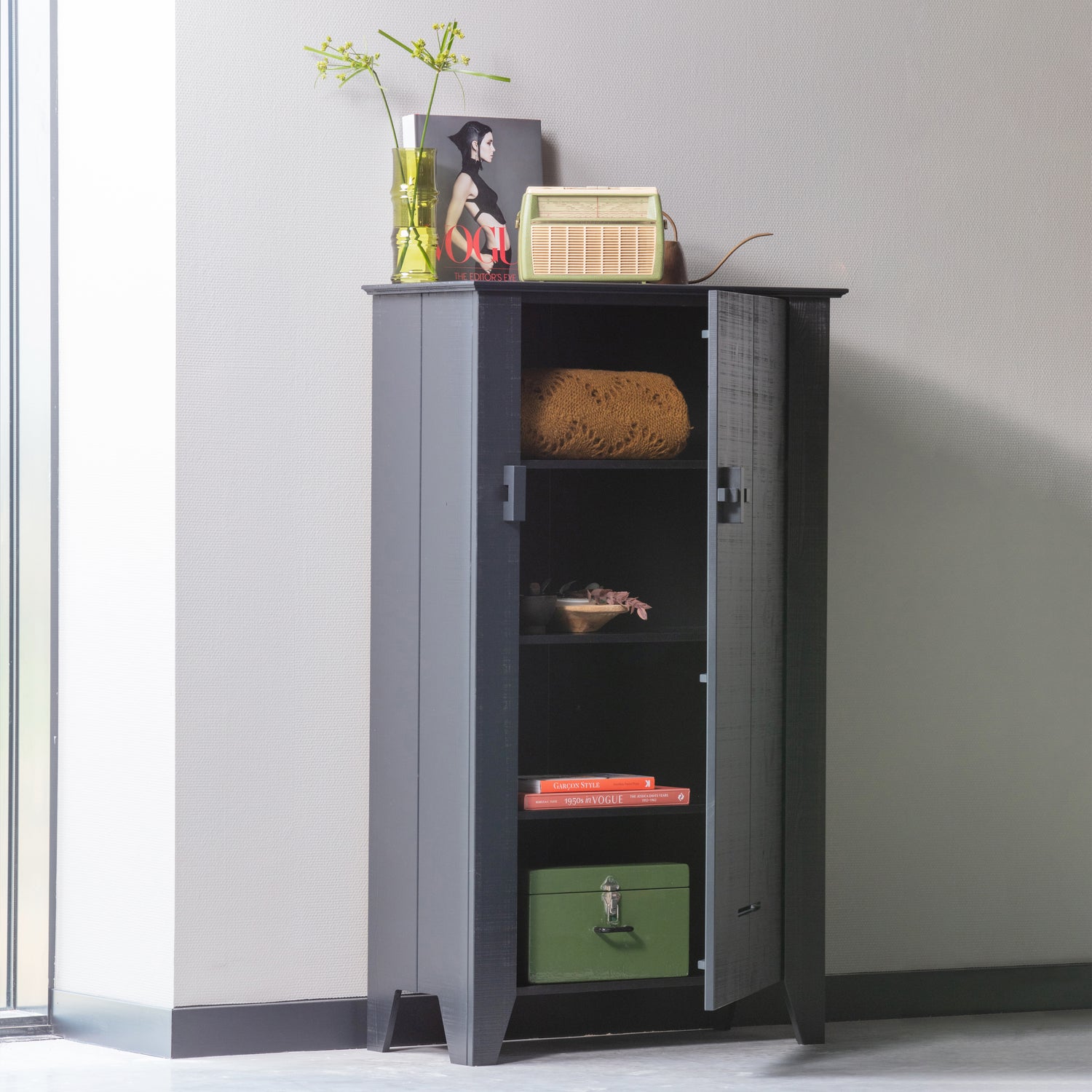 361214-GZZ-01_SF_FA_Gijs_boerenkast_zwart.jpg?auto=webp&format=png&width=1500&height=1500