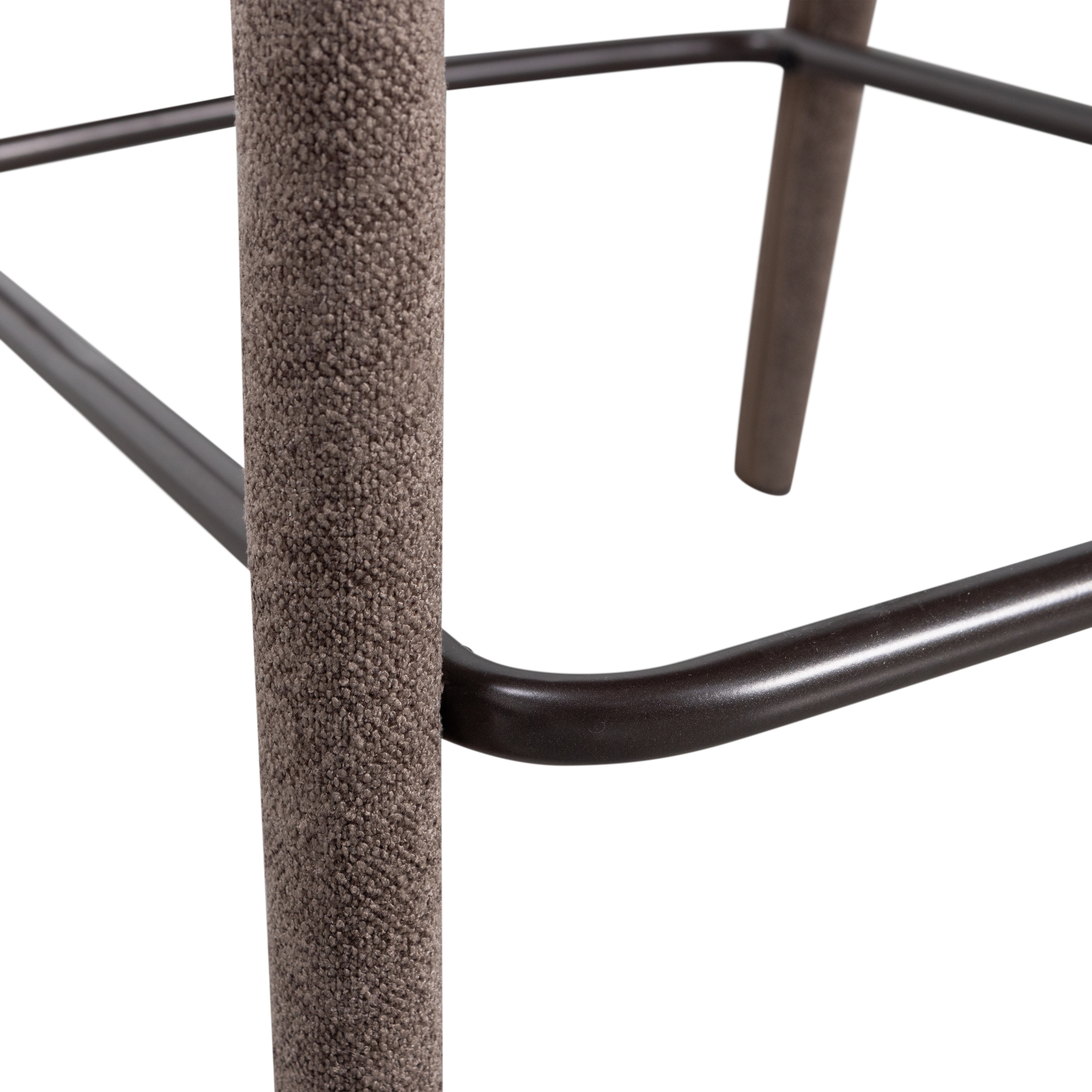 377535-T-02_VS_WE_Noble_barstoel_taupe_detail.png?auto=webp&format=png&width=1500&height=1500