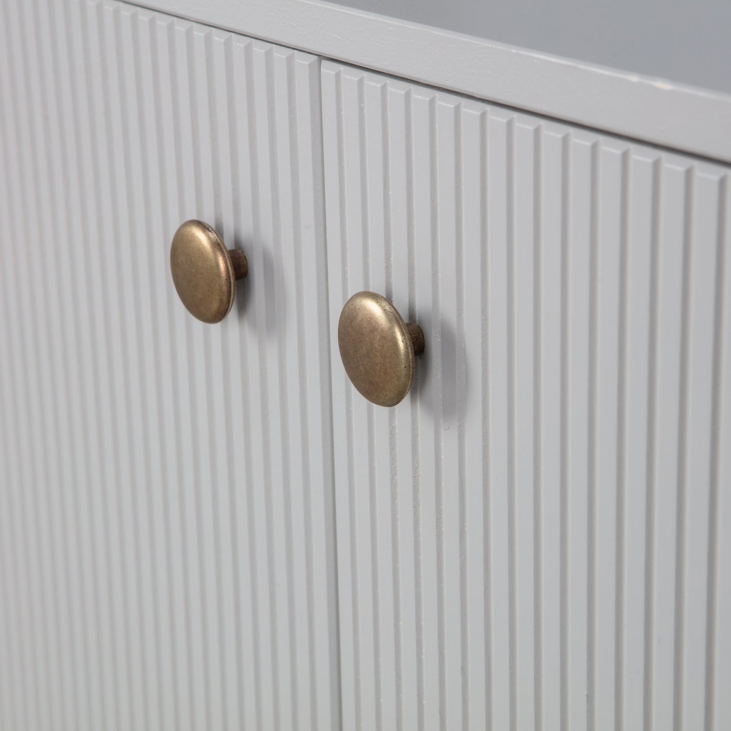 373424-W-01_VS_FA_Madu_tv-meubel_grenen_wolkengrijs_detail.jpg?auto=webp&format=png&width=1500&height=1500