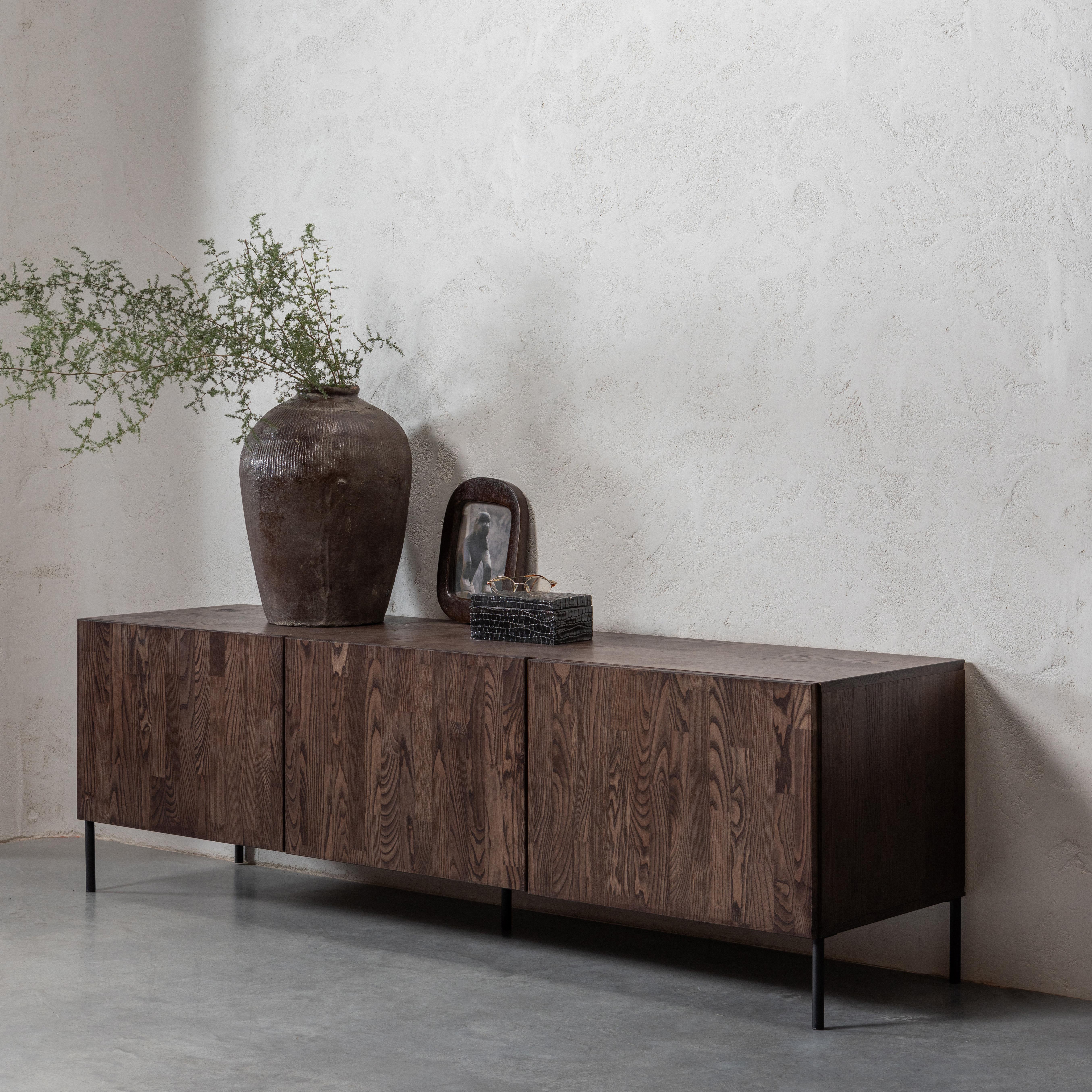 377561-B-01_VS_WE_Bono_tv_meubel_essen_bruin_vierkant.jpg?auto=webp&format=png&width=1500&height=1500