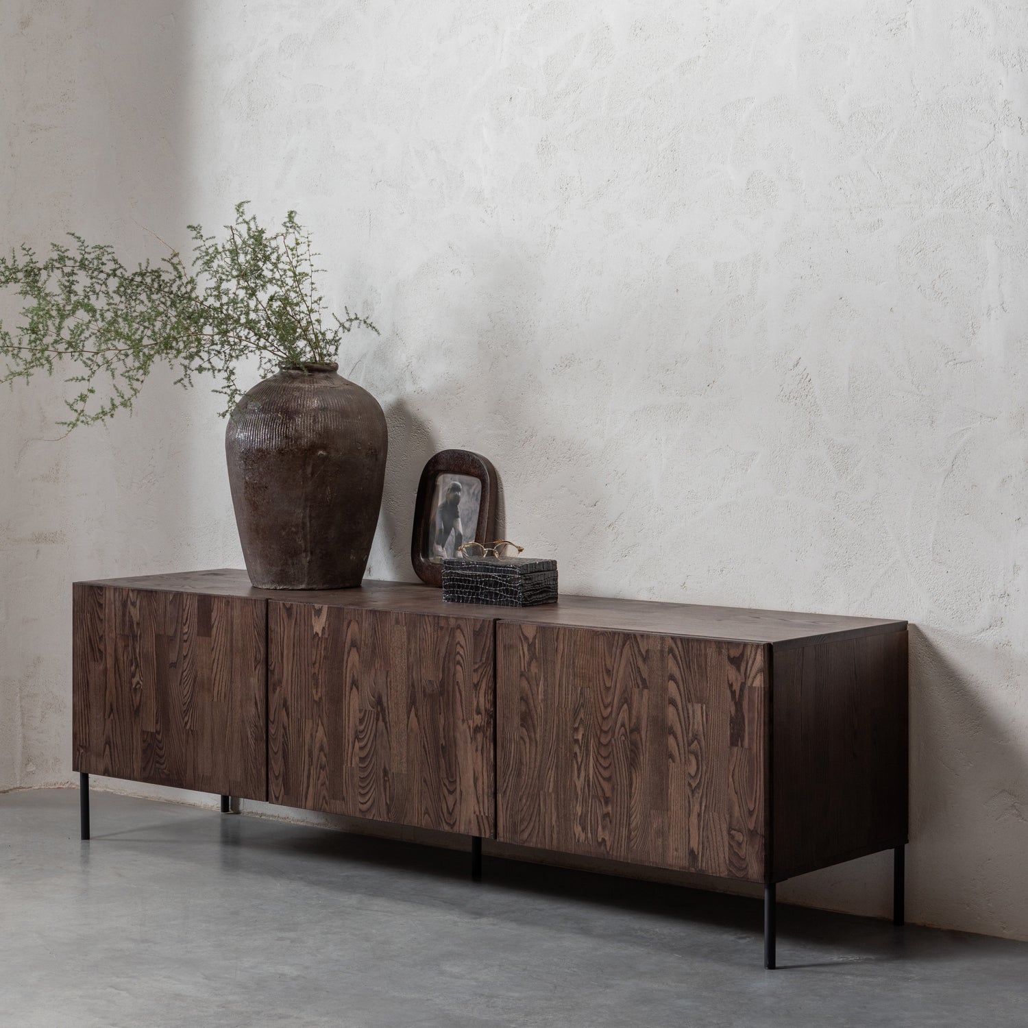 377561-B-01_VS_WE_Bono_tv_meubel_essen_bruin_vierkant.jpg?auto=webp&format=png&width=1500&height=1500