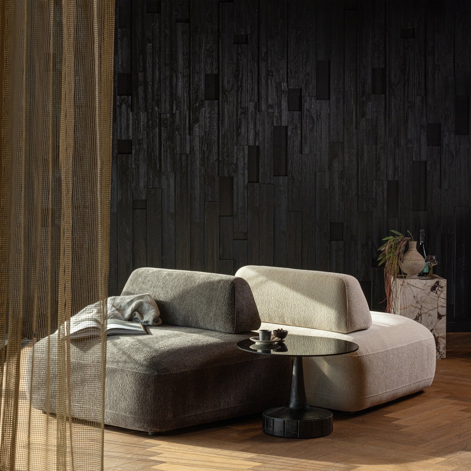 374088-C-374088-Z-377370-Z-02_SF_WE_Sterck_fauteuil_met_verplaatsbare_rugleuning_charcoal_zand_Soya_VIERKANT.jpg?auto=webp&format=png&width=1500&height=1500