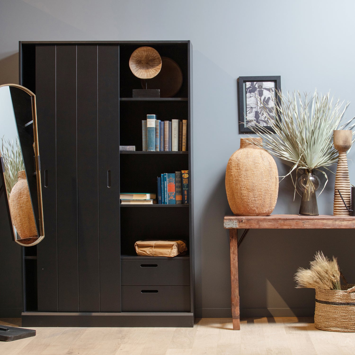 373661-Z-800092-Z-01_SF_BL_Move_kast_Arrogant_spiegel_Thom_tafel_VIERKANT.jpg?auto=webp&format=png&width=1500&height=1500