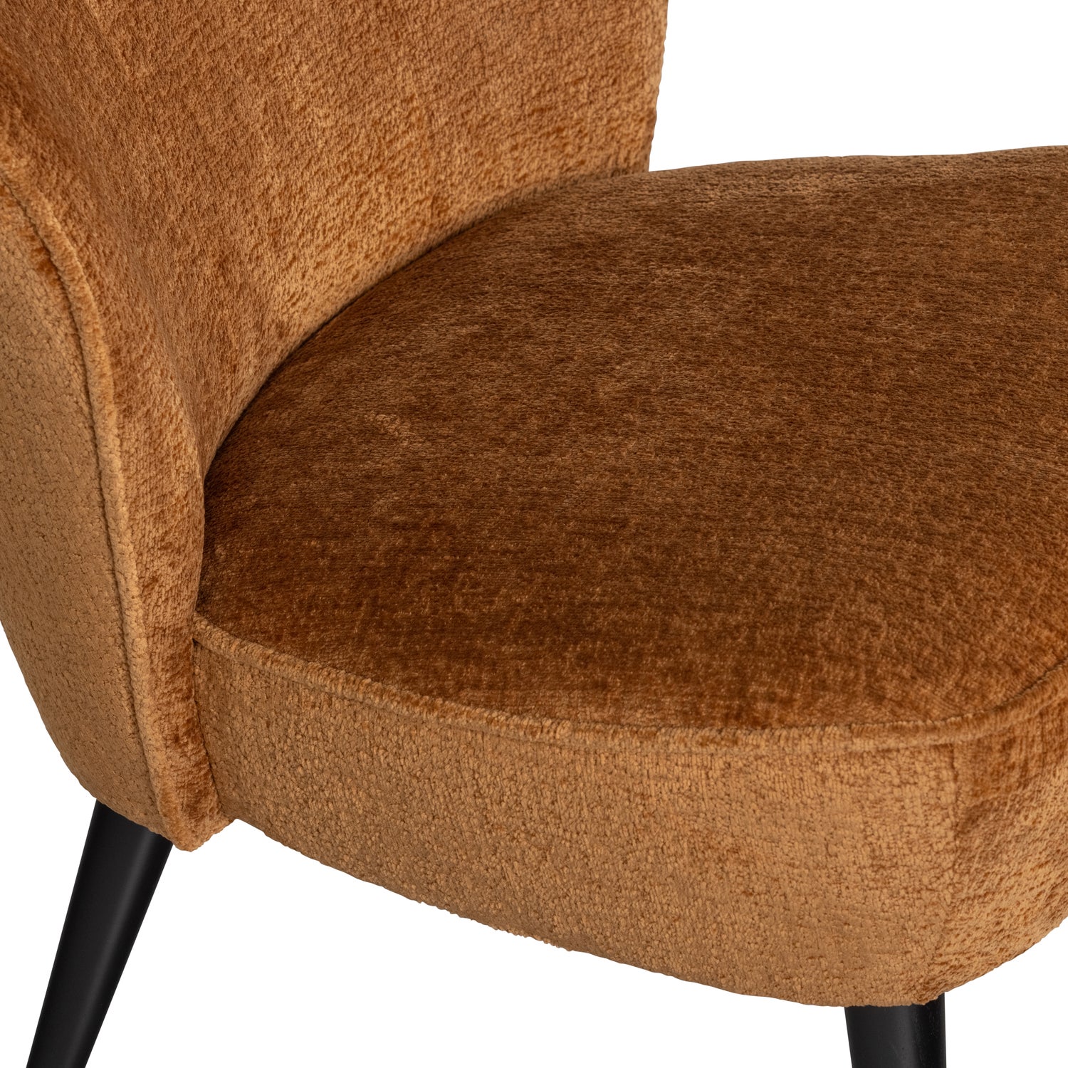 375690-TC-02_VS_FA_Sara_fauteuil_structure_velvet_cognac_detail.jpg?auto=webp&format=png&width=1500&height=1500