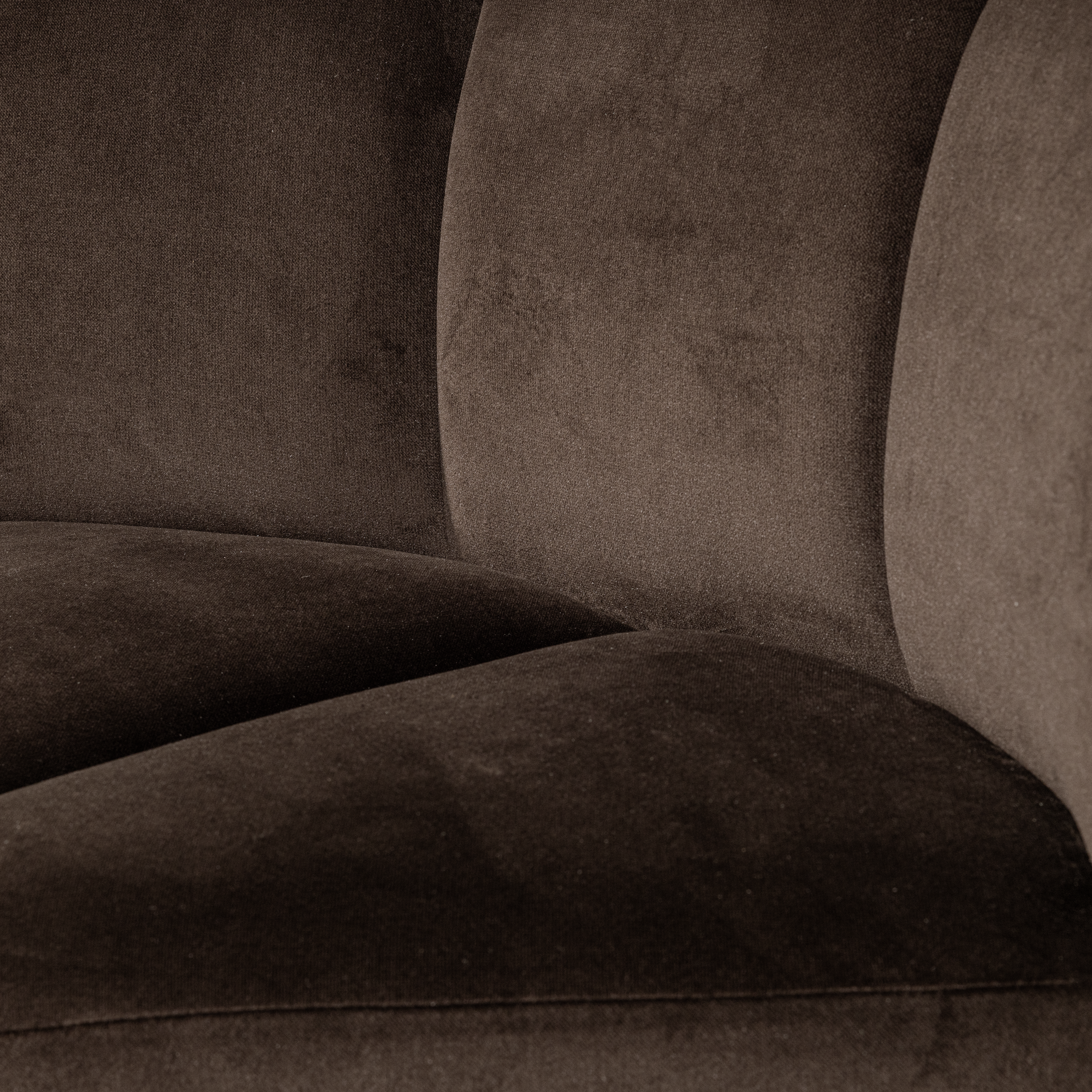 378533-VB_05_VS_WP_Mojo_eetbank_hoek_met_rugleuning_velvet_bruin_C2.png?auto=webp&format=png&width=1500&height=1500