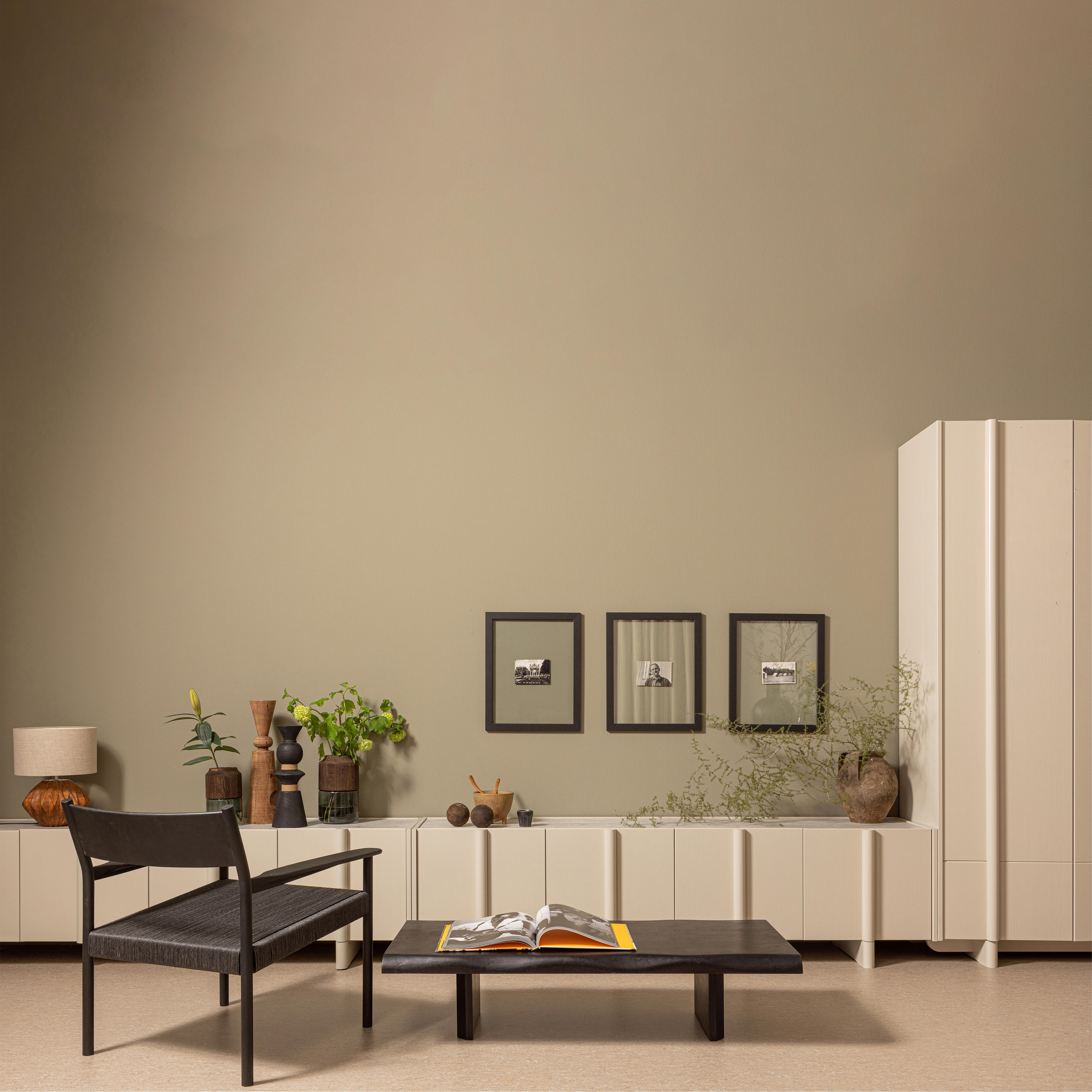 373994-D-373992-D-340507-Z-373960-Z-01_SF_WE_Basu_tv-meubel_opbergkast_Lael_fauteuil_Cali_salontafel_VIERKANT.jpg?auto=webp&format=png&width=1500&height=1500