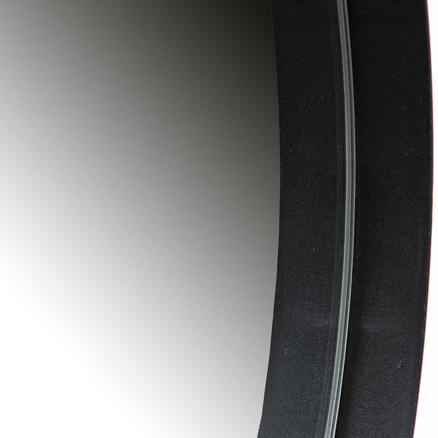 373907-Z-01_VS_FA_Doutzen_spiegel_metaal_zwart_O115CM_detail.jpg?auto=webp&format=png&width=1500&height=1500