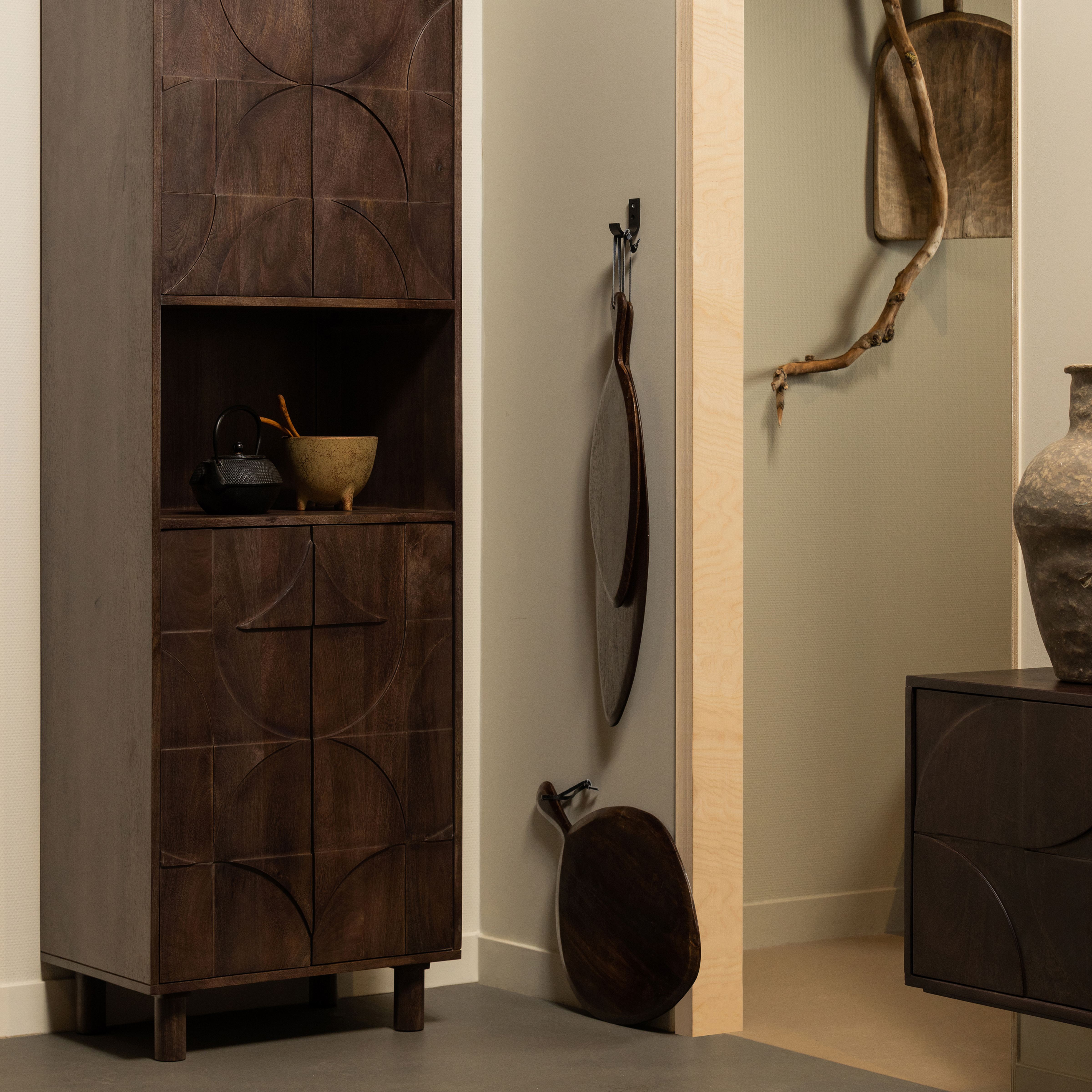 801300-W-801299-W-801297-W-801298-W-01_SF_BP_Draw_4_deurs_walnoot_Crest_hapjesplank_22x55_22x75_38x56_VIERKANT.jpg?auto=webp&format=png&width=1500&height=1500