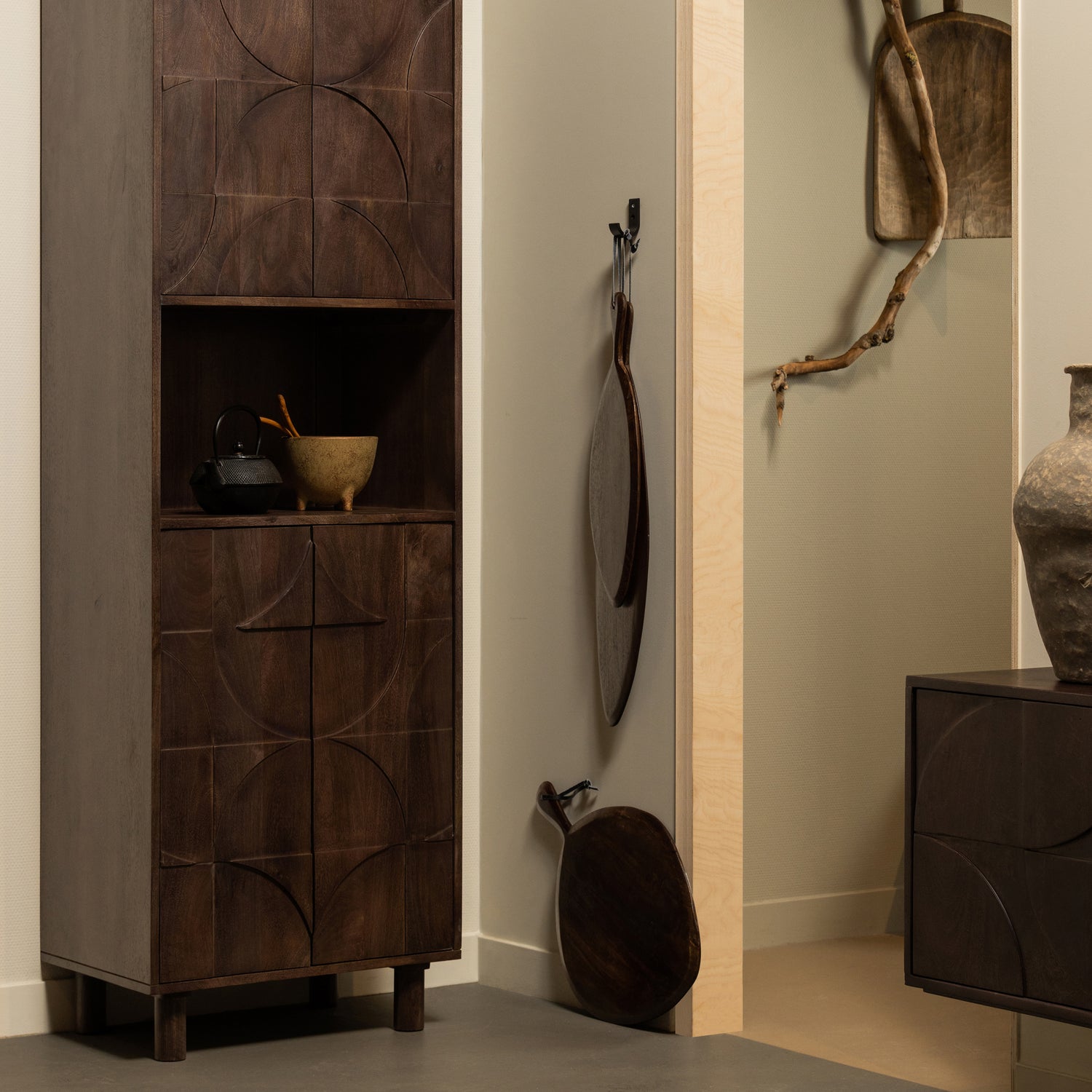 801300-W-801299-W-801297-W-801298-W-01_SF_BP_Draw_4_deurs_walnoot_Crest_hapjesplank_22x55_22x75_38x56_VIERKANT.jpg?auto=webp&format=png&width=1500&height=1500