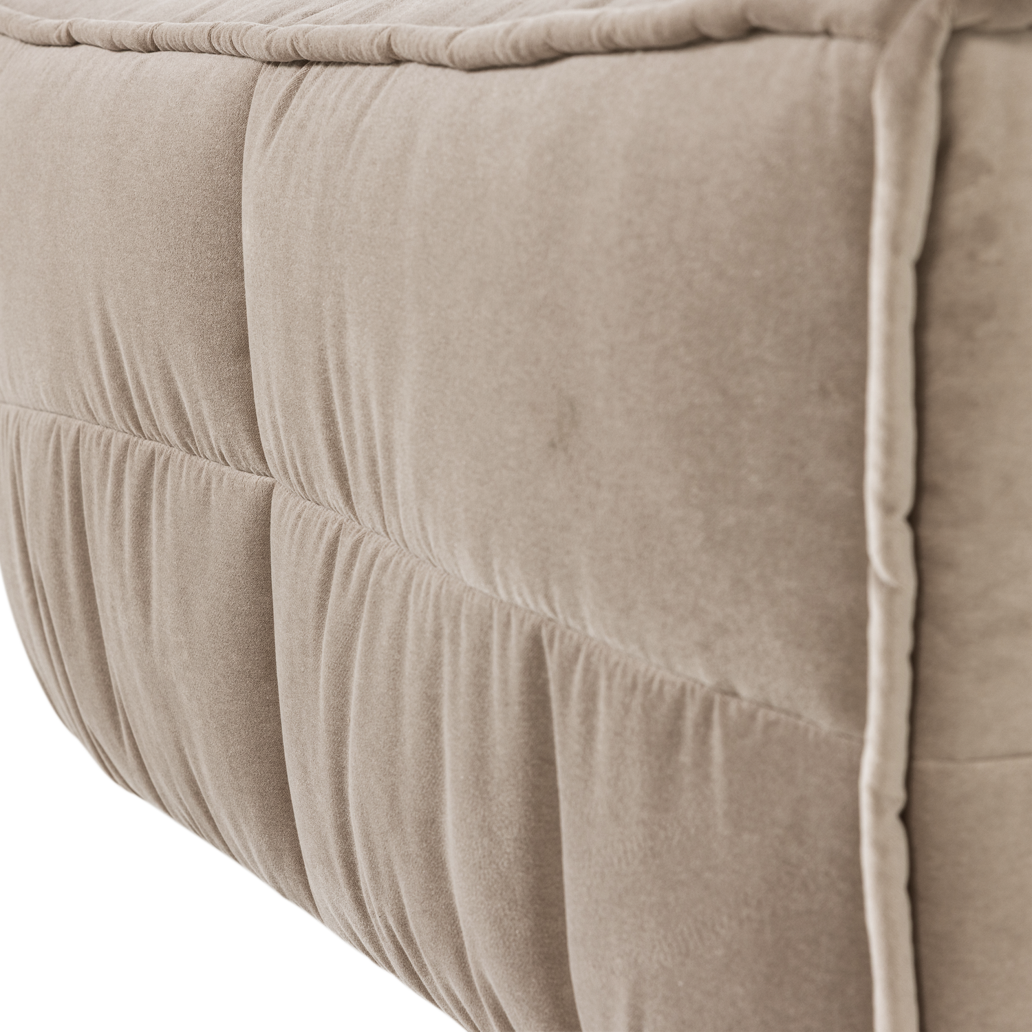 400560-WT_04_VS_VT_Cluster_hocker_velvet_warm_taupe_C2.png?auto=webp&format=png&width=1500&height=1500