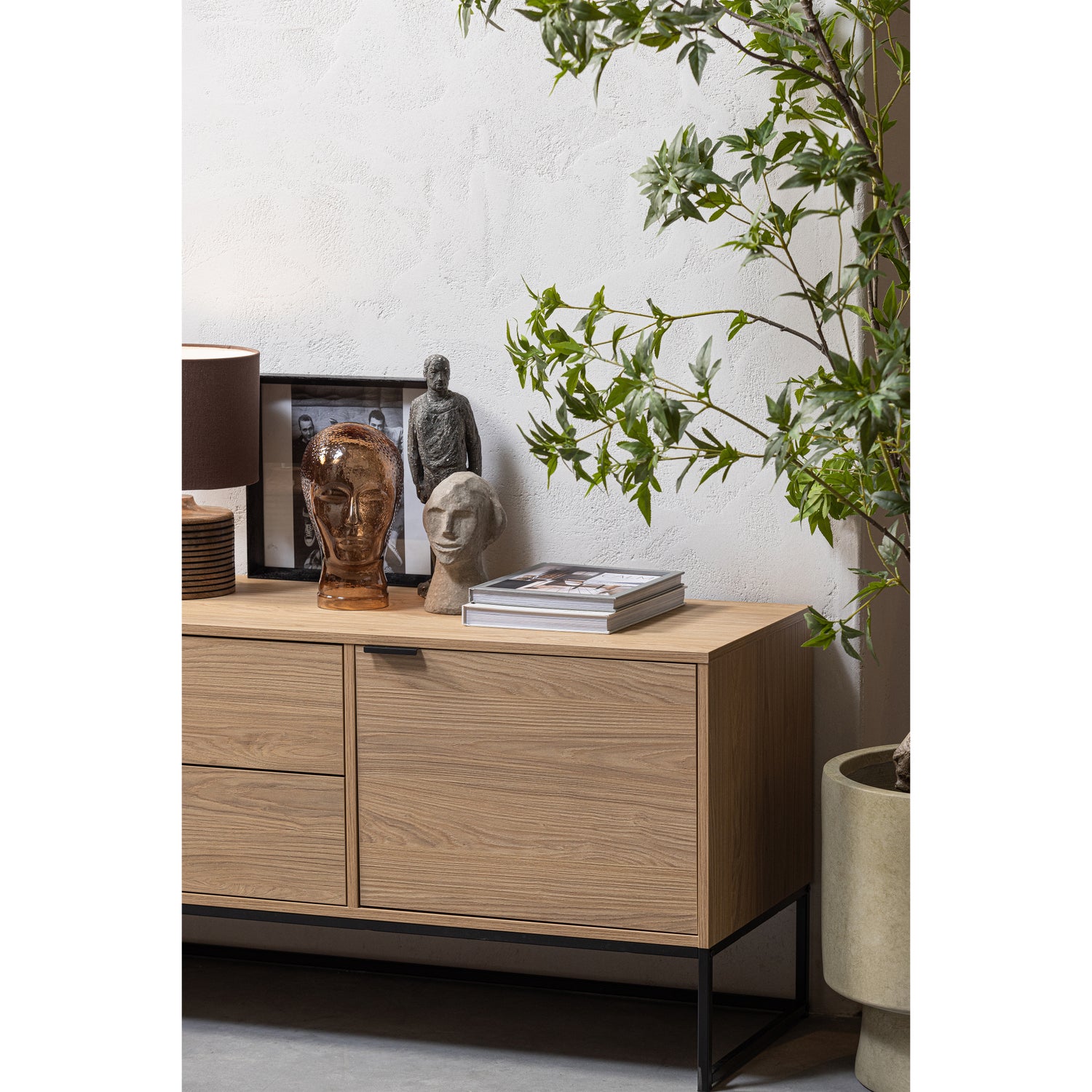 373651-E-02_SF_WE_Silas_tv_meubel_eiken_melamine.jpg?auto=webp&format=png&width=1500&height=1500