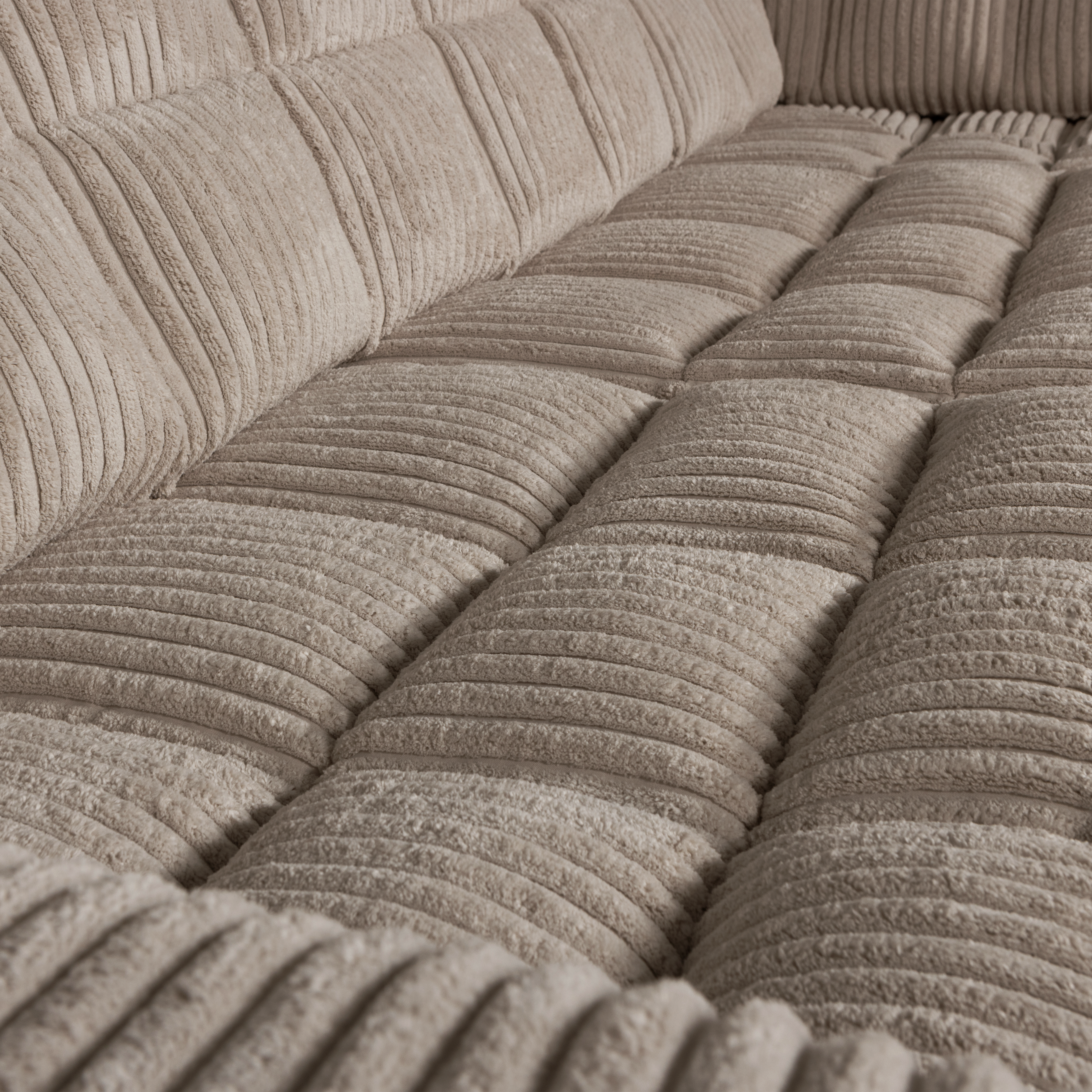 379015-RM-01_VS_WE_Second_date_hoekbank_rechts_grove_ribstof_mud_detail.png?auto=webp&format=png&width=1500&height=1500