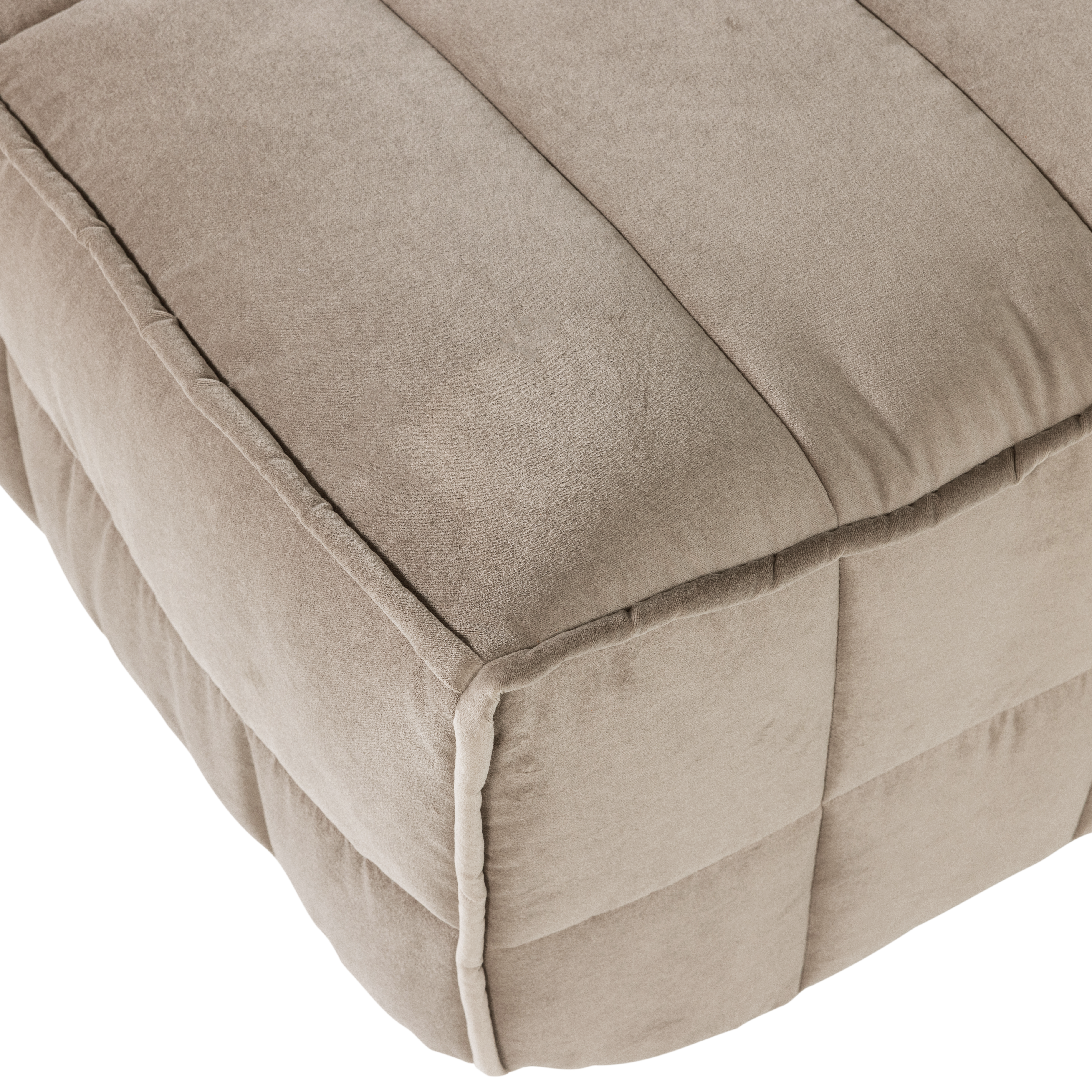 400560-WT_03_VS_VT_Cluster_hocker_velvet_warm_taupe_C1.png?auto=webp&format=png&width=1500&height=1500