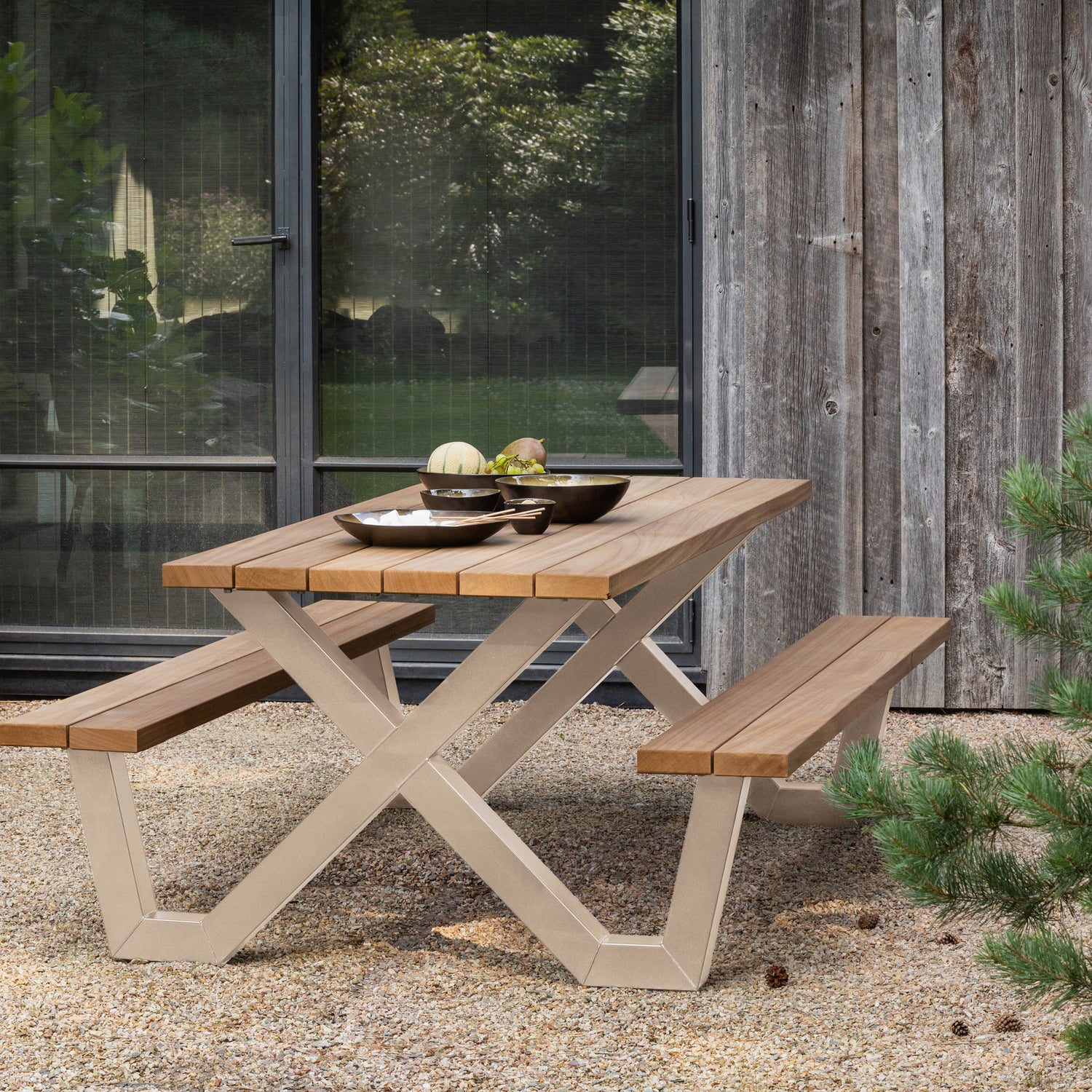 376036-Z_02_SF_Tablo_outdoor_picnicktafel_ayous_naturel_x_poot_metaal_vierkant.jpg?auto=webp&format=png&width=1500&height=1500