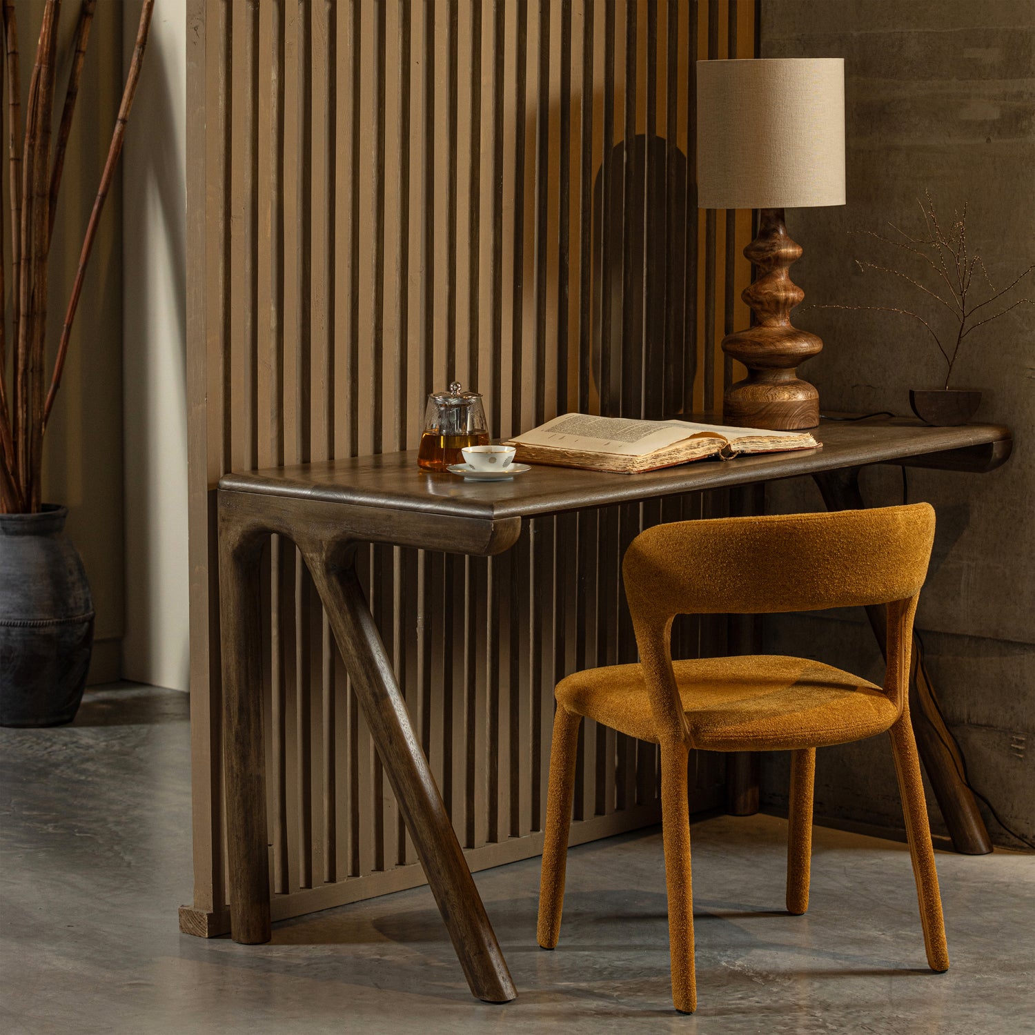 801411-W-801419-C-01_SF_BP_Tug_bureau_mango_walnoot_Noble_corn_VIERKANT.jpg?auto=webp&format=png&width=1500&height=1500