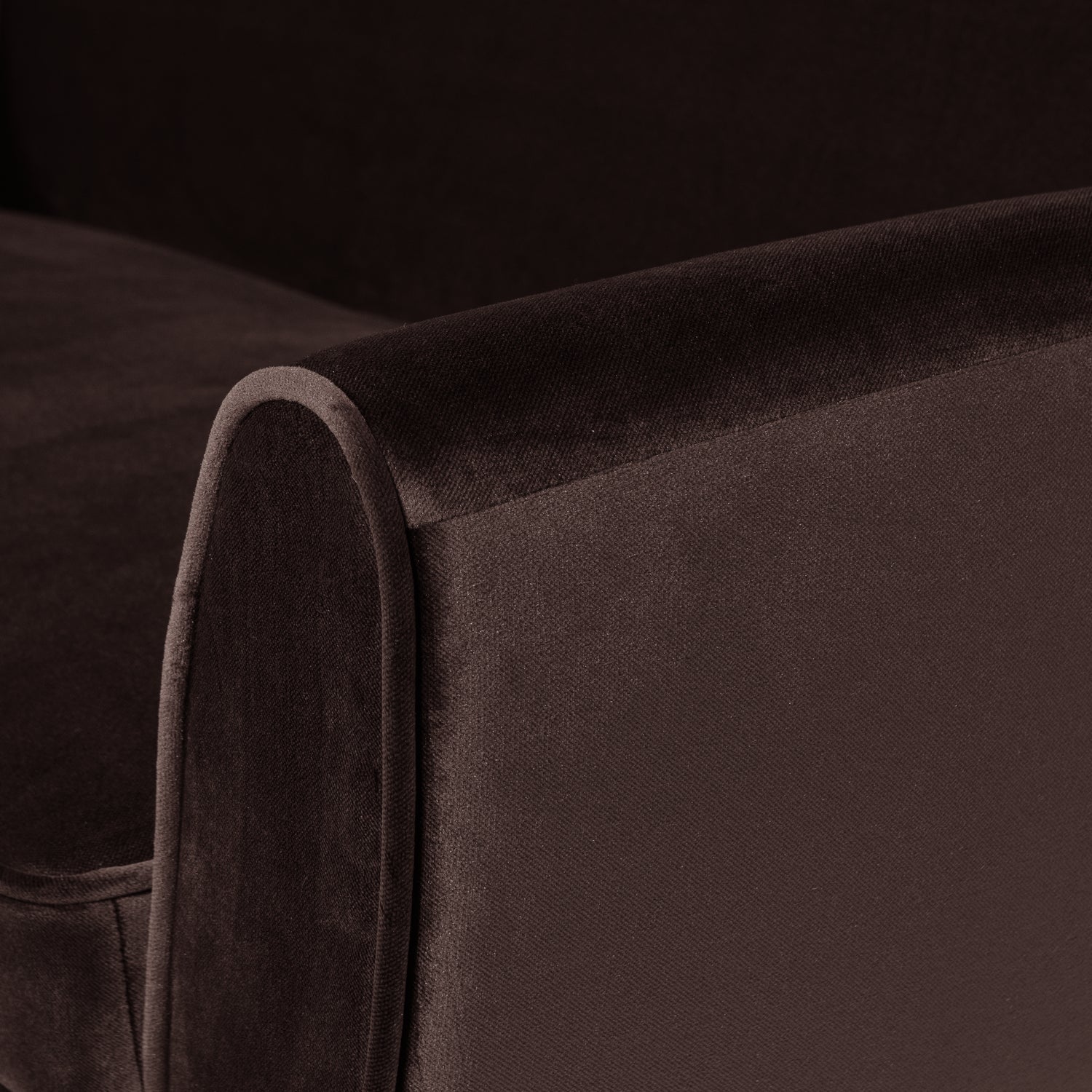 340451-D_04_VS_Rocco_sofa_187cm_velvet_donkerbruin_C1.png?auto=webp&format=png&width=1500&height=1500