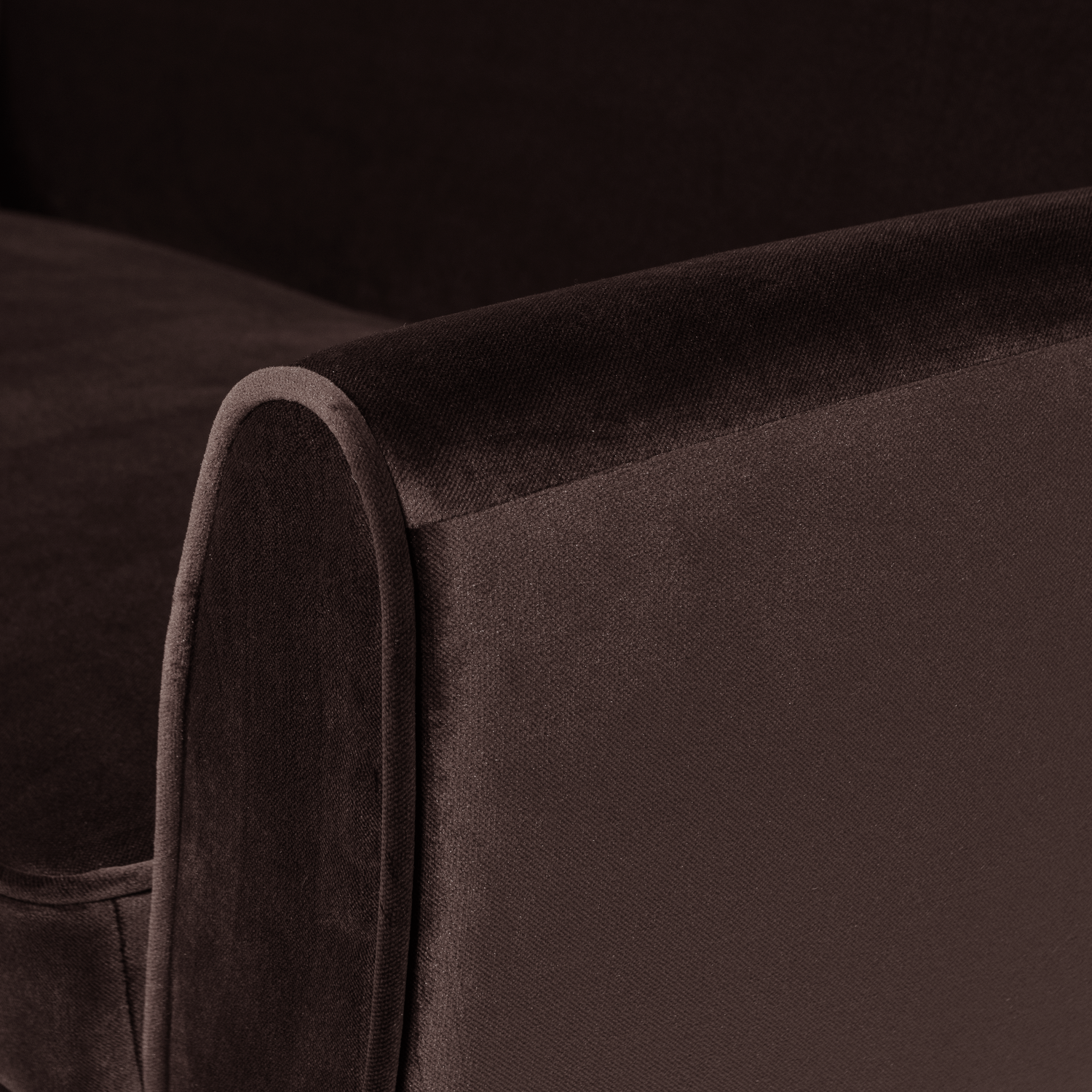 340451-D_04_VS_Rocco_sofa_187cm_velvet_donkerbruin_C1.png?auto=webp&format=png&width=1500&height=1500