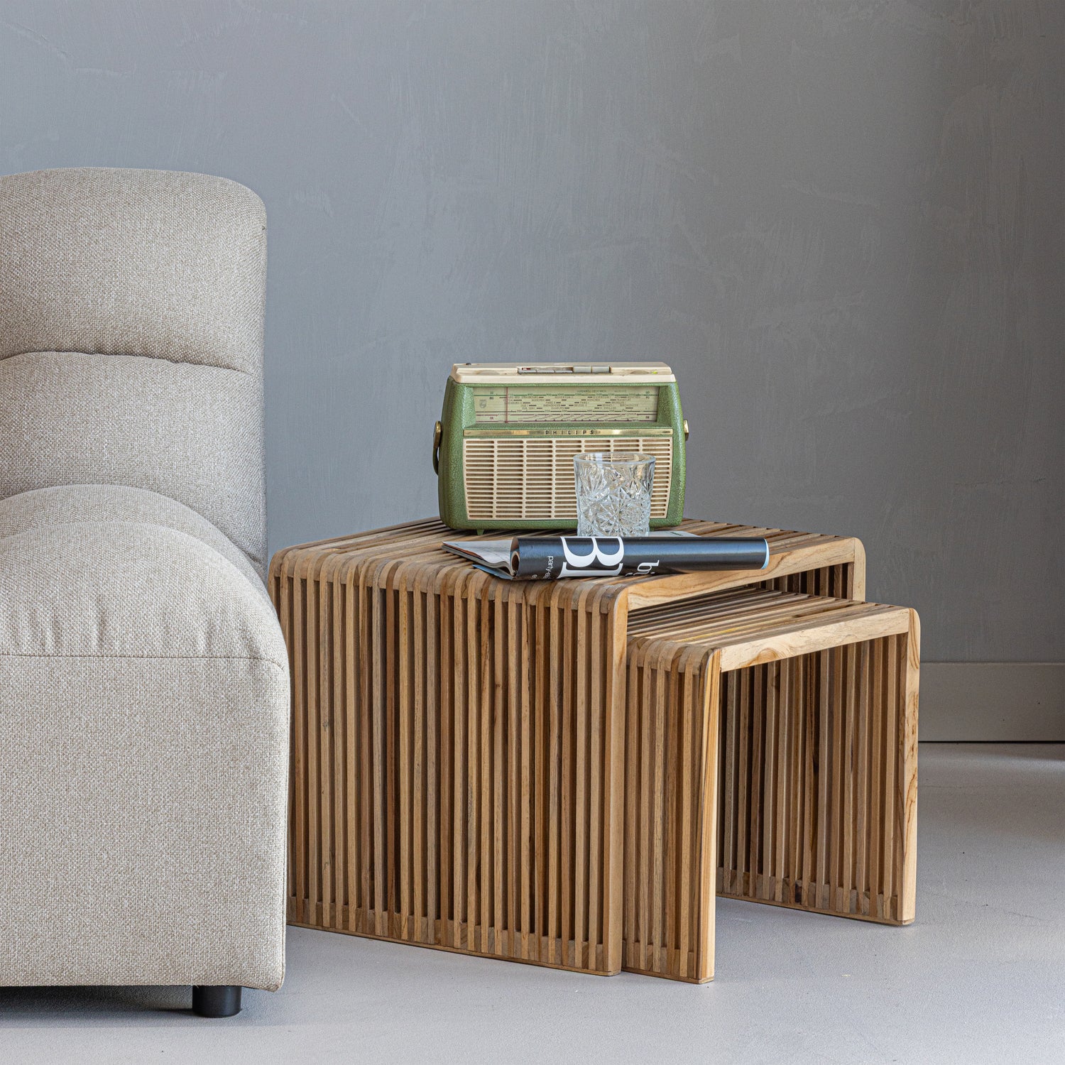 377587-B-01_SF_ES_Jasmijn_bijzettafels_recycled_teak_naturel_vierkant.png?auto=webp&format=png&width=1500&height=1500