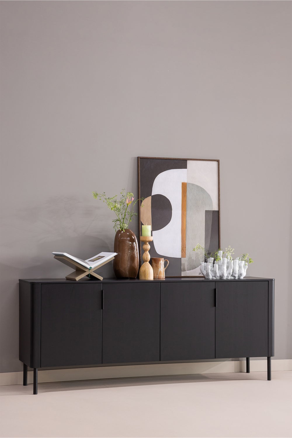 377694-MZ-01_WP_SF_Gunnar_dressoir_200_cm_grenen_mud.jpg?auto=webp&format=png&height=1500