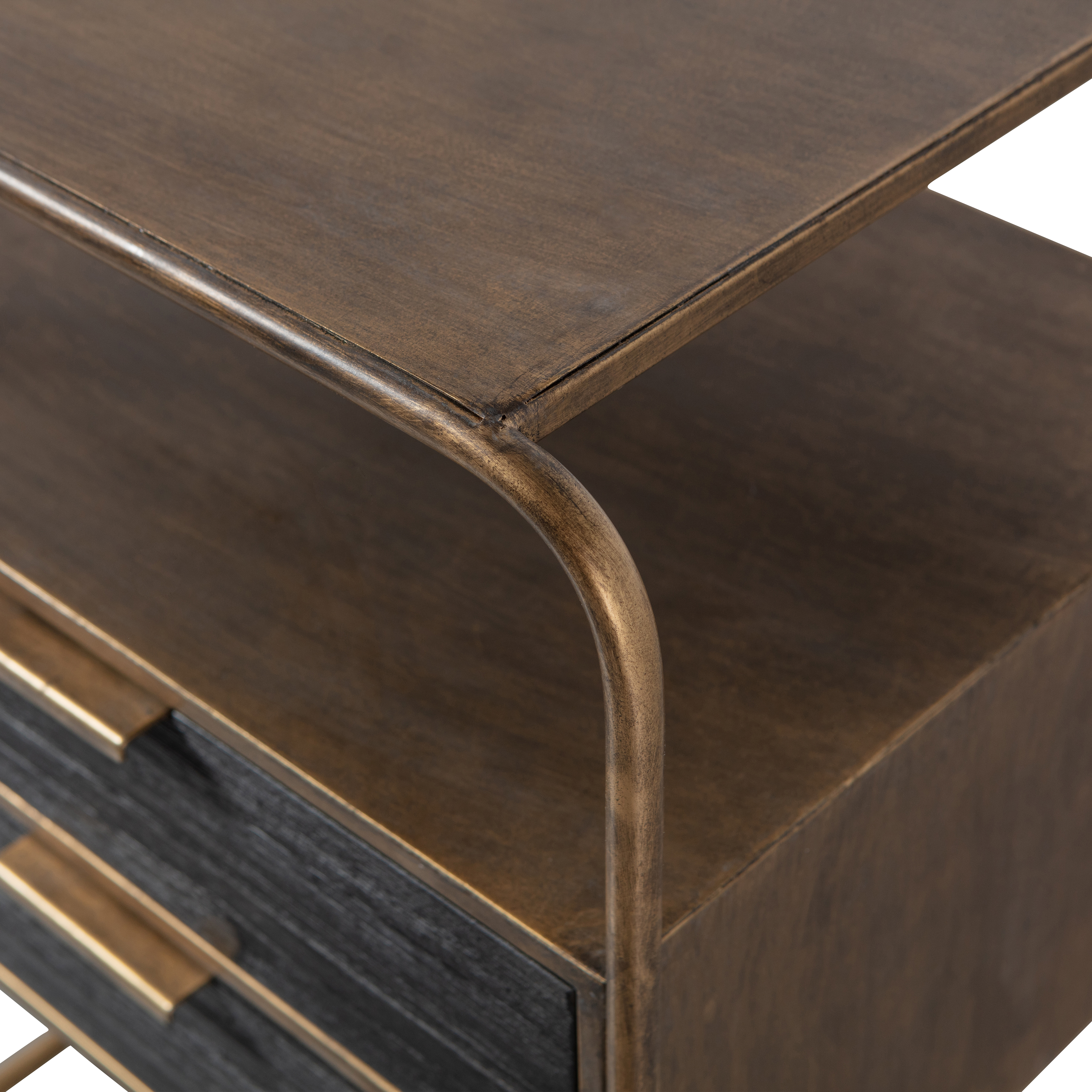 801188-B-02_VS_BP_Polite_nachtkastje_metaal-hout_antique_brass_detail.jpg?auto=webp&format=png&width=1500&height=1500