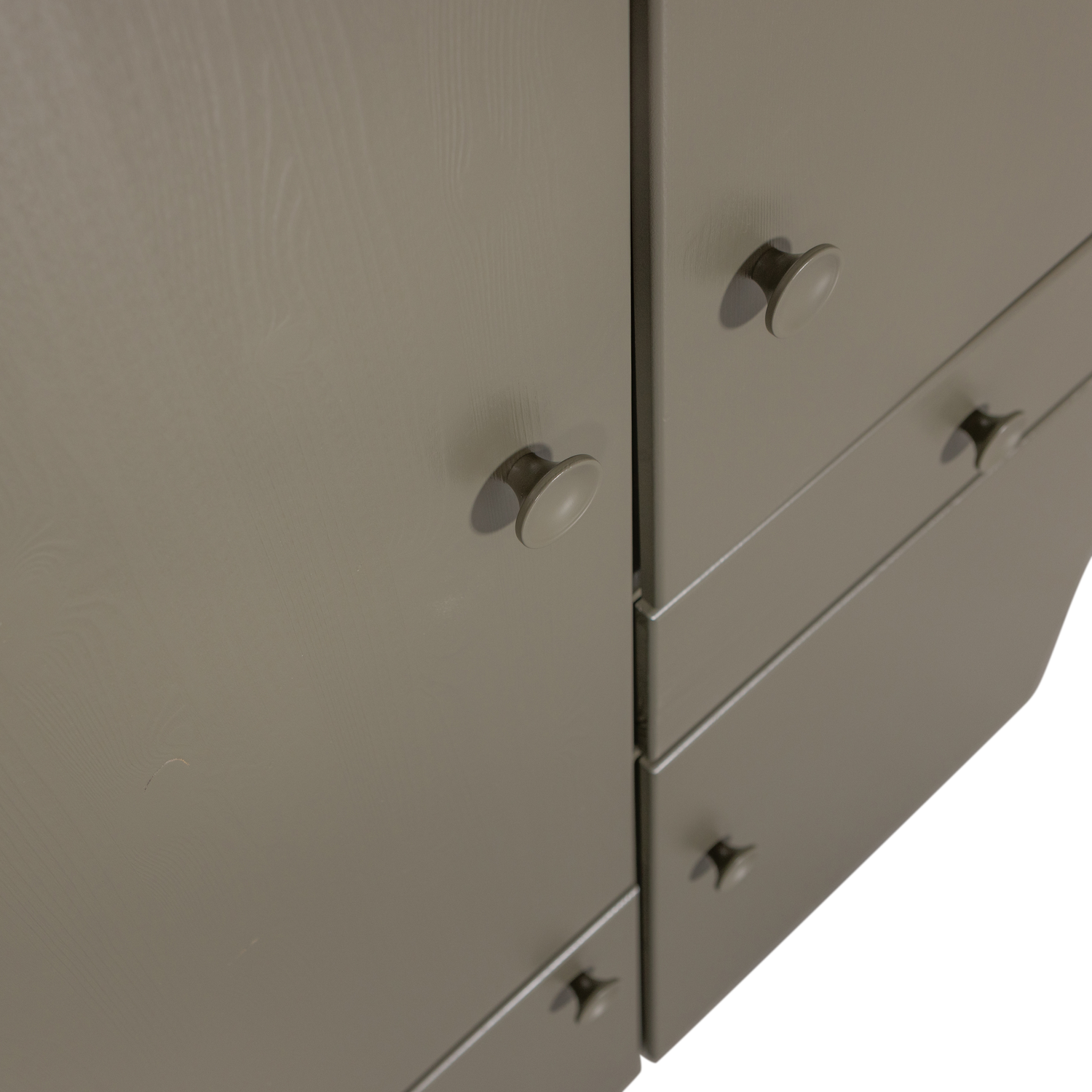 375186-FR-01_VS_WE_Alfie_kledingkast_smal_107cm_grenen_forest_detail.png?auto=webp&format=png&width=1500&height=1500