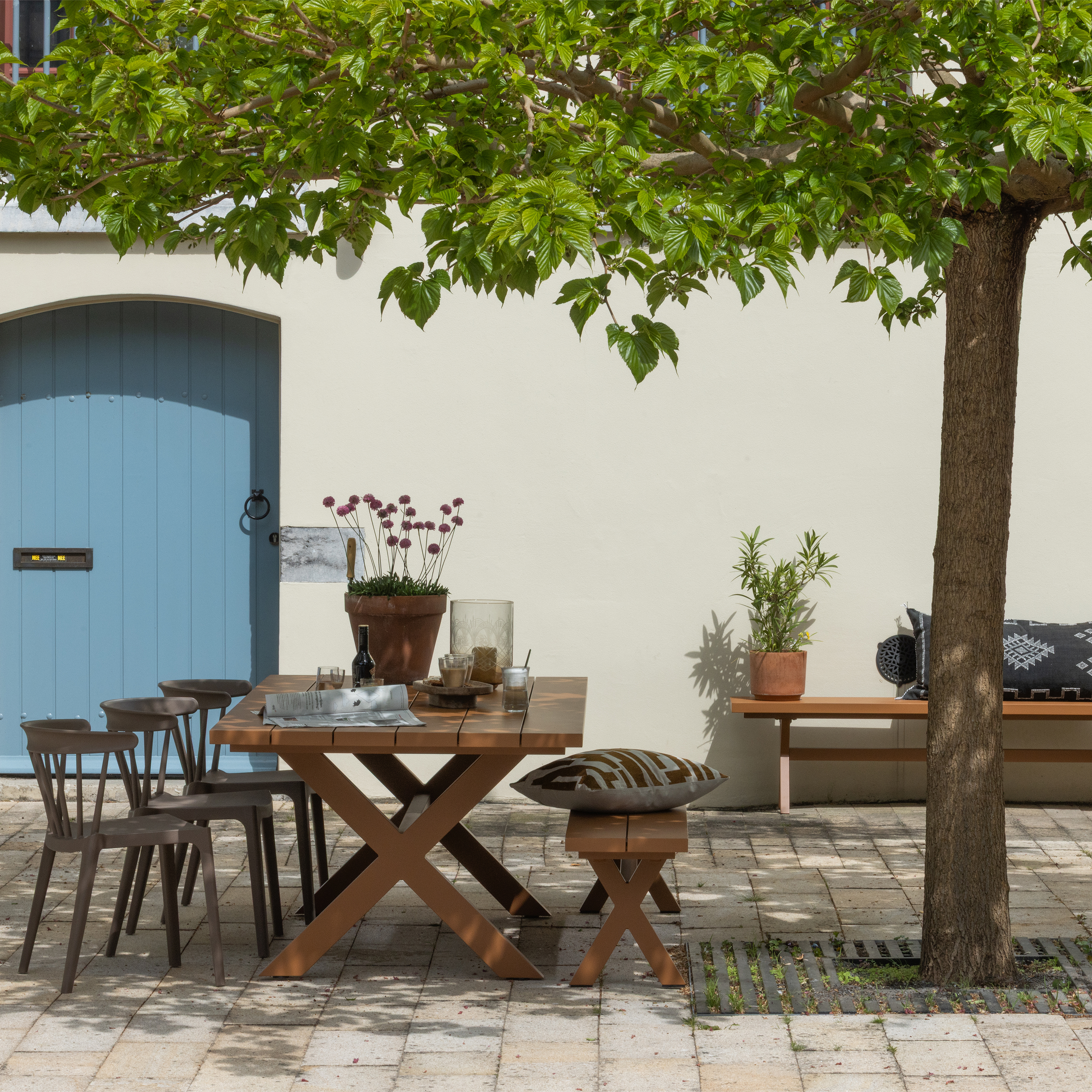 500030-T-500031-T-378634-BM-02_SF_WO_Delta_picknick_tuintafel_tuinbank_Bliss_tuinstoel_vierkant.png?auto=webp&format=png&width=1500&height=1500