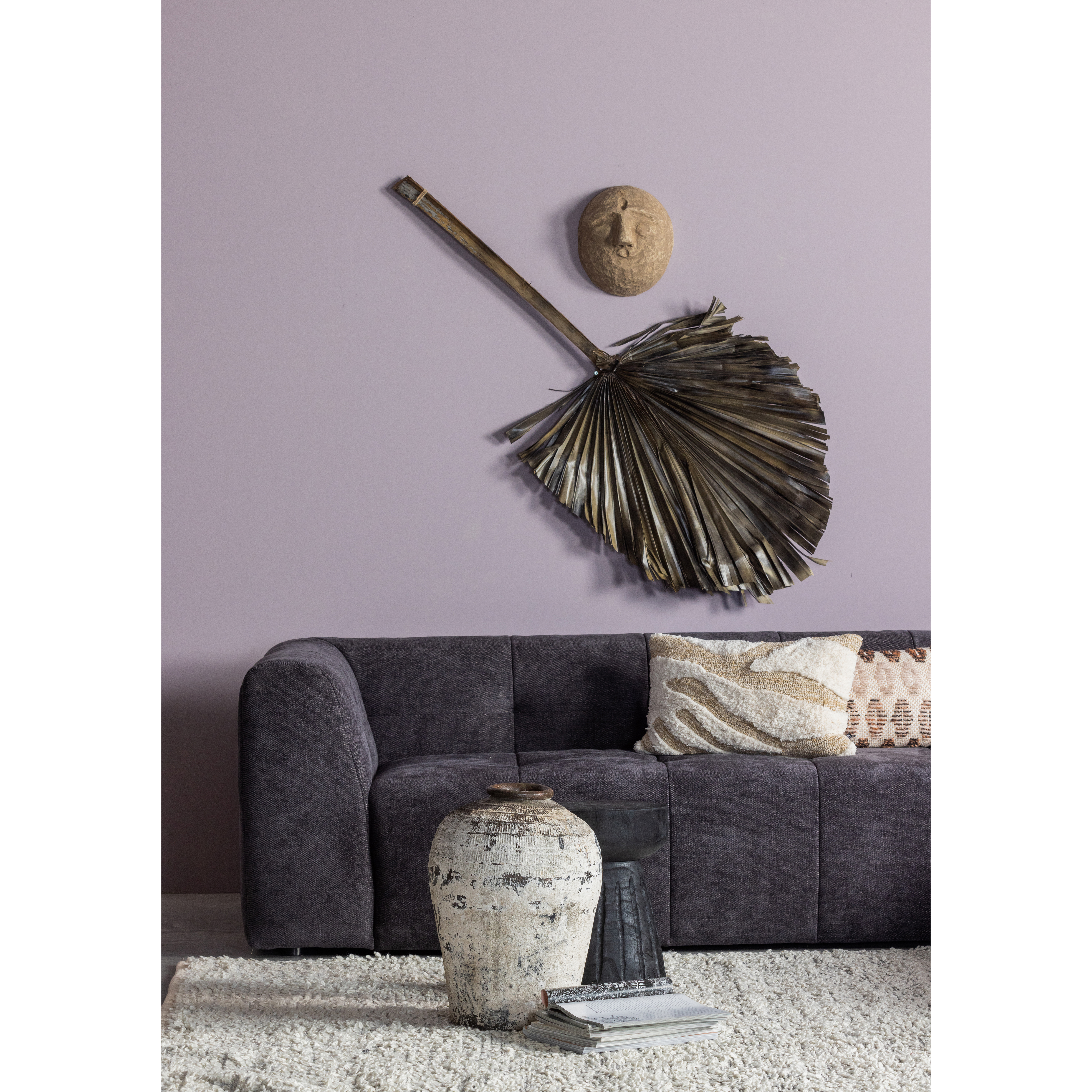 200344-D-200335-N-377153-Z-800332-B-02_SF_BL_Grid_hoekbank_Branco_vloerkleed_Borre_kruk_Mask_mache.jpg?auto=webp&format=png&width=1500&height=1500