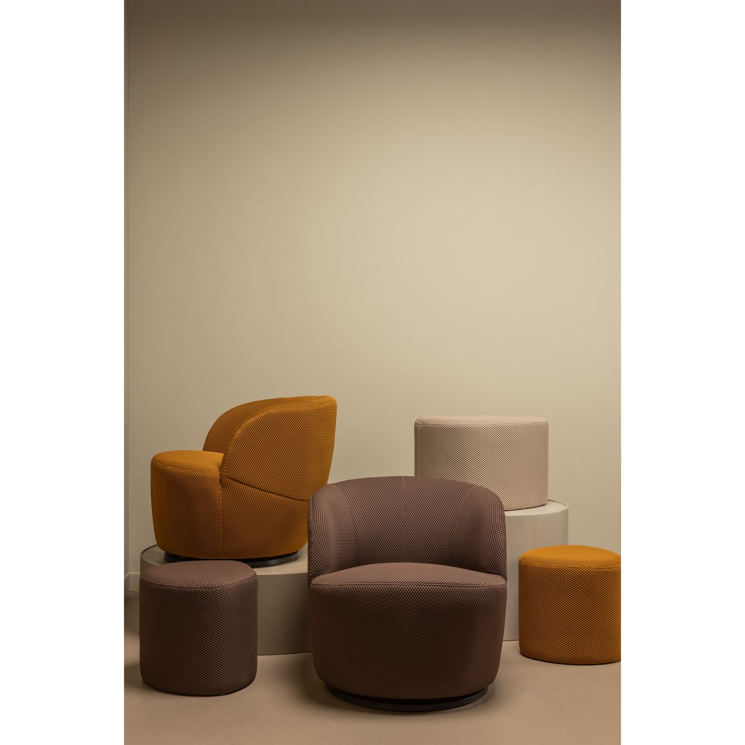 373539-S-373539-E-374090-S-374090-E-374089-N-01_SF_WE_Serra_mesh_stof_spices_espresso_Puuk_mesh_spices_espresso_naturel.jpg?auto=webp&format=png&width=1500&height=1500