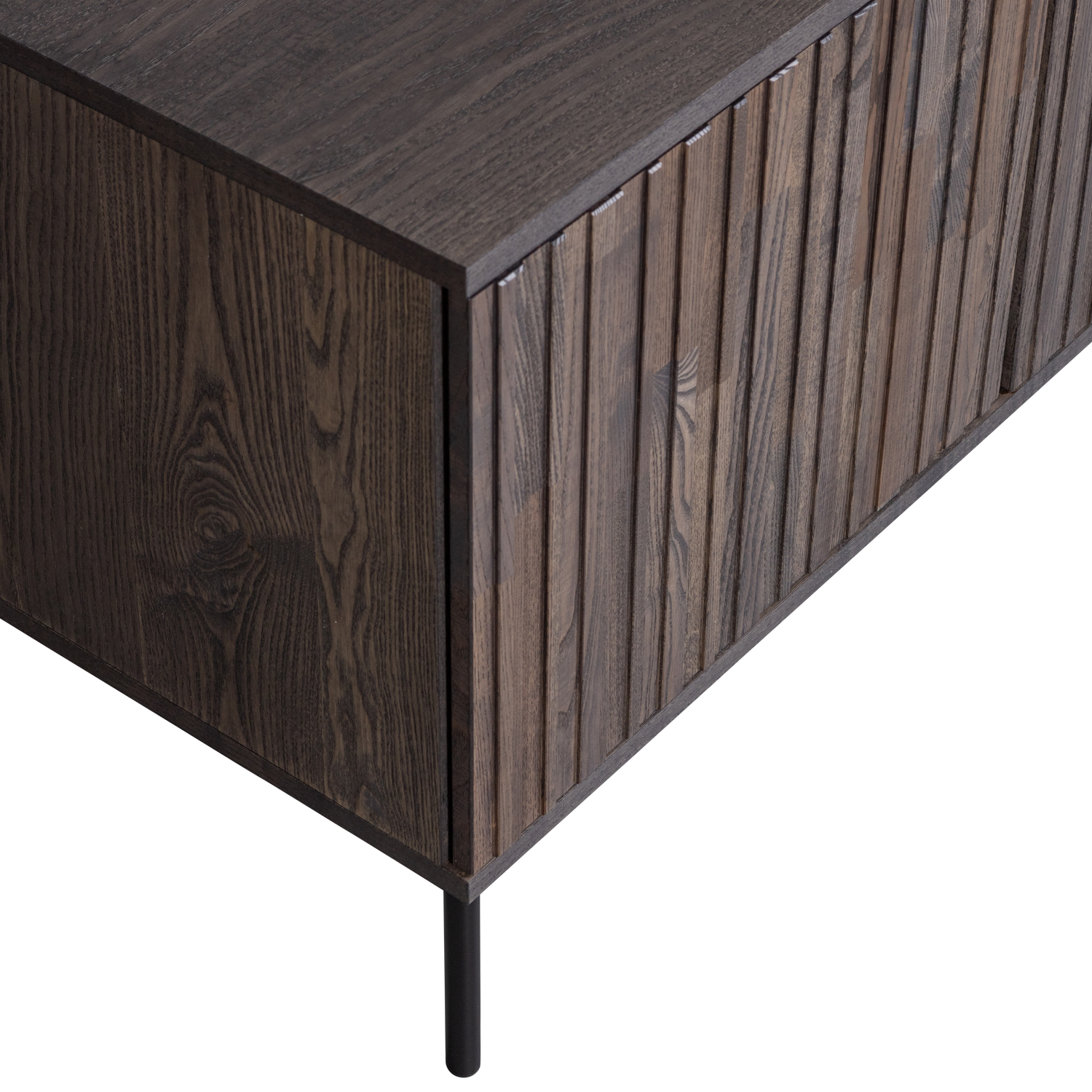 373473-E-01_VS_WE_New_gravure_tv_meubel_150cm_essen_fineer_espresso_detail.png?auto=webp&format=png&width=1500&height=1500