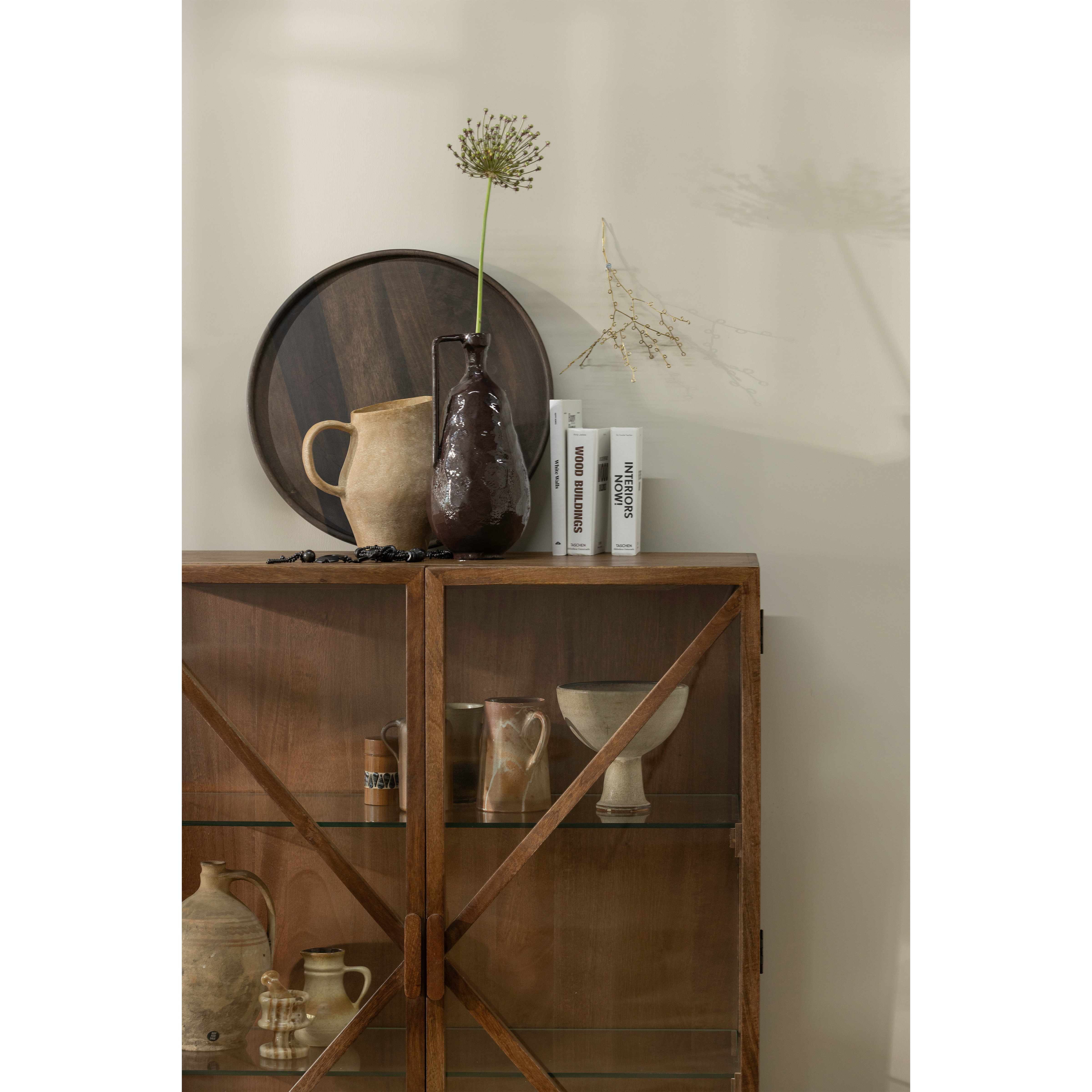 377621-B-377544-B-377545-Z-01_SF_WP_Kella_2-drs_kast_Indre_Valerie_vaas_detail.png?auto=webp&format=png&width=1500&height=1500