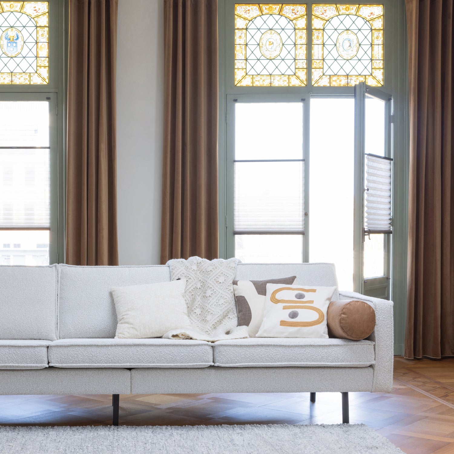 800543-NA-200335-N-800739-B-800380-M-02_SF_BL_Rodeo_bank_3-zits_boucle_Branco_vloerkleed_Spool_Two_tone_plaid.jpg?auto=webp&format=png&width=1500&height=1500