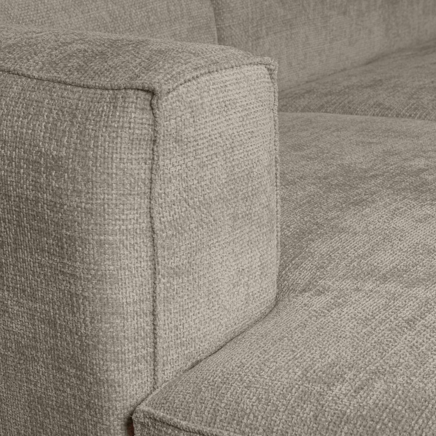 377432-MR-01_VS_WE_Bean_chaise_longue_links_grove_melange_travertin_detail.png?auto=webp&format=png&width=1500&height=1500