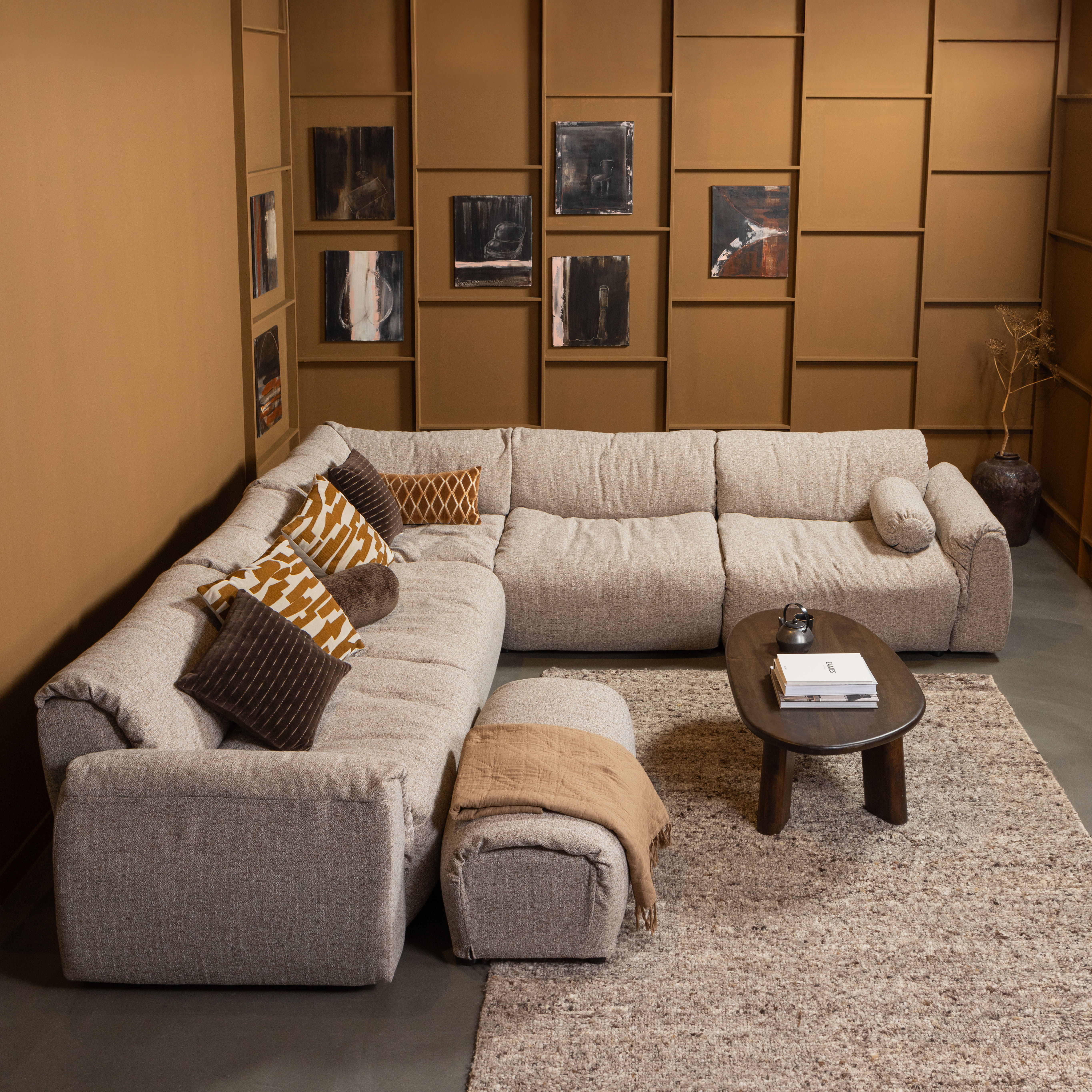 377523-BM-377520-BM-377522-BM-377524-BM-377521-BM-801302-W-01_SF_WE_Baggy_gewveen_stof_bruin_melange_Roundly_vierkant.jpg?auto=webp&format=png&width=1500&height=1500