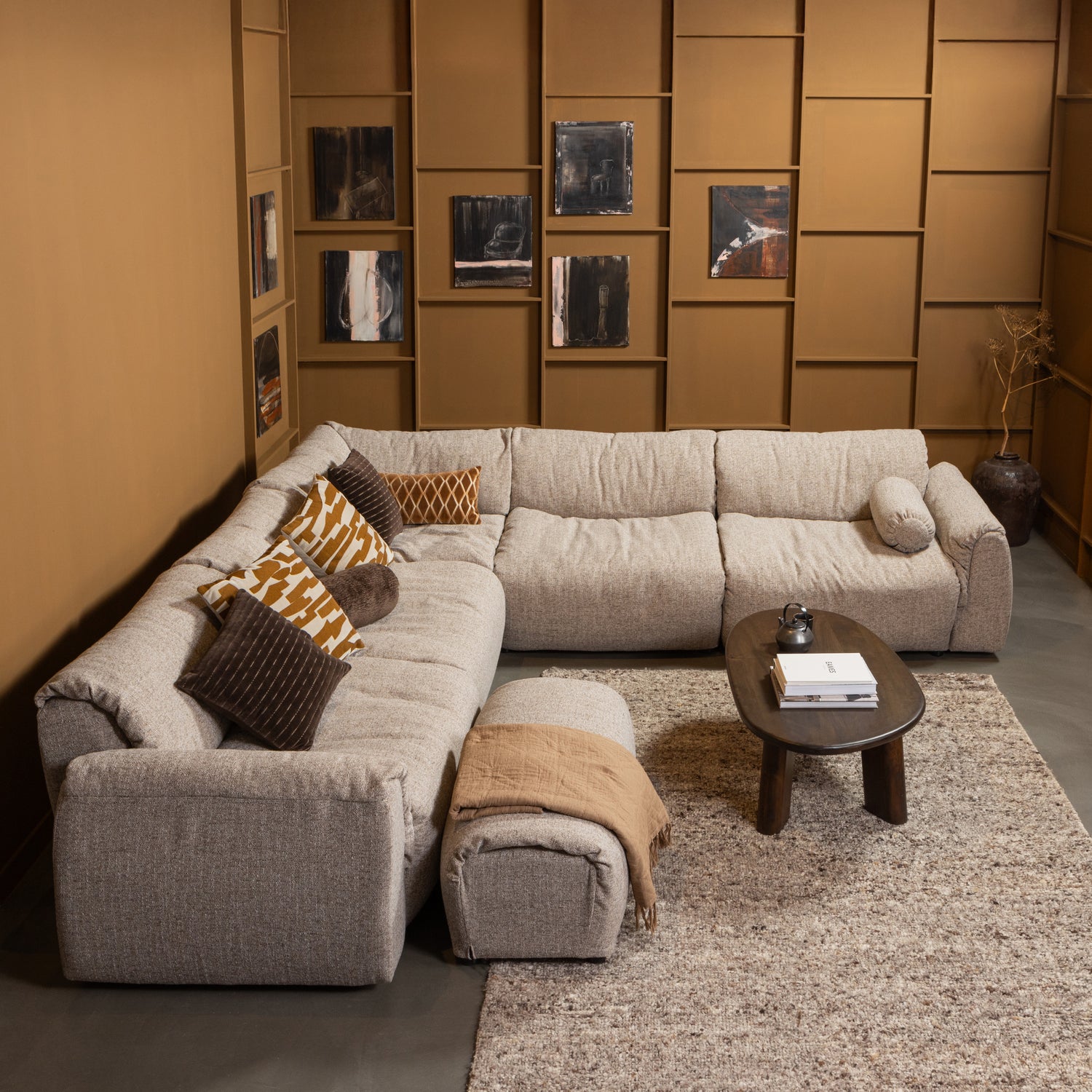 377523-BM-377520-BM-377522-BM-377524-BM-377521-BM-801302-W-01_SF_WE_Baggy_gewveen_stof_bruin_melange_Roundly_vierkant.jpg?auto=webp&format=png&width=1500&height=1500