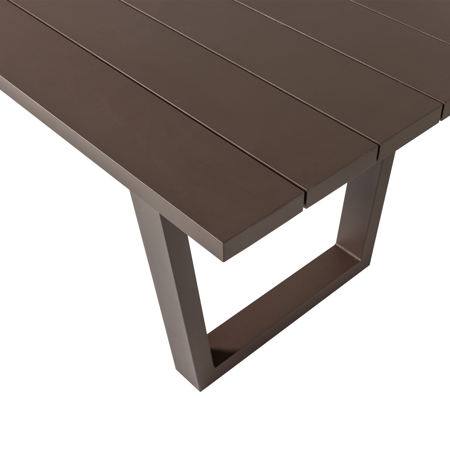 500008-B_01_VS_WO_Bear_tuintafel_aluminium_bruin_C1.png?auto=webp&format=png&width=1500&height=1500