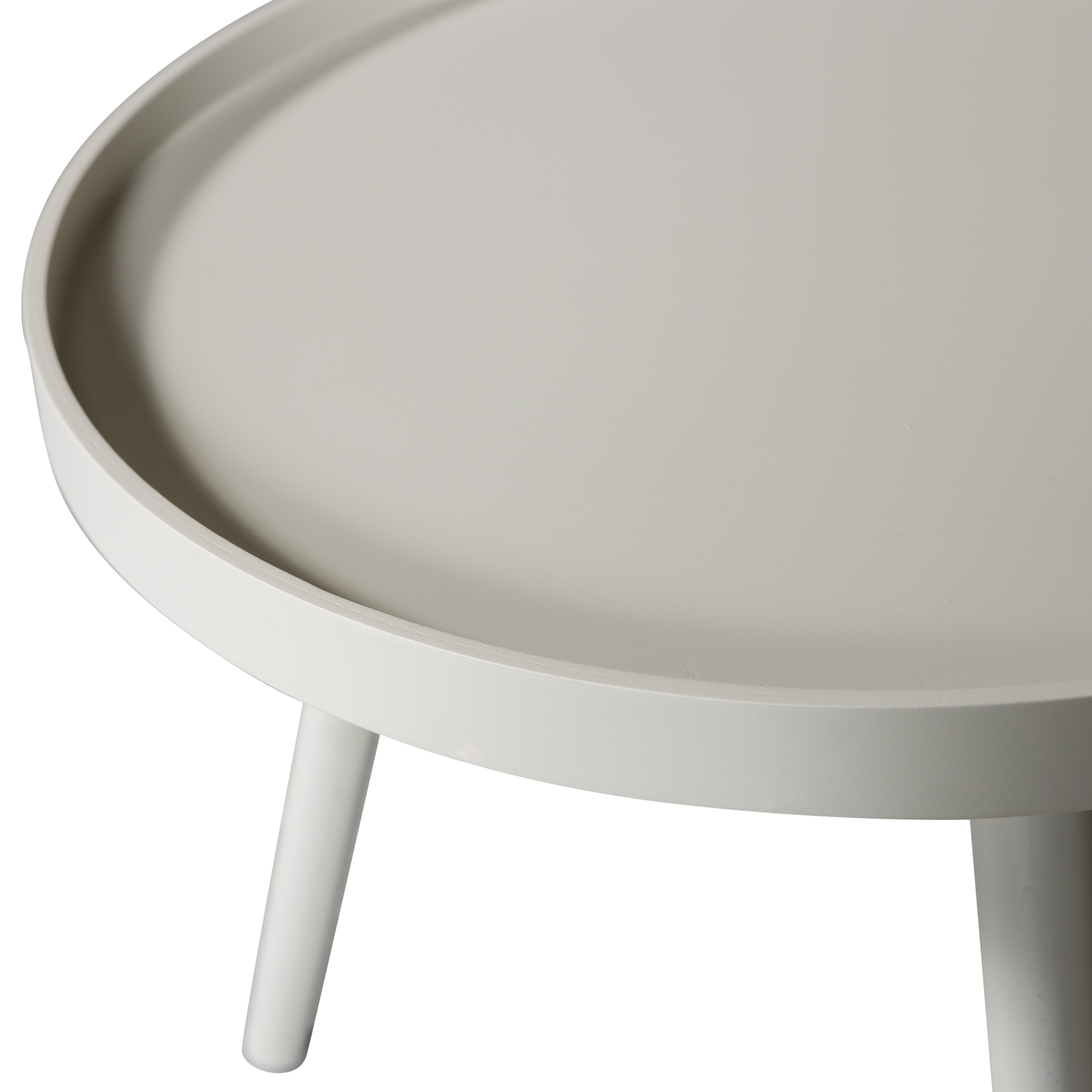 377221-AB-01_VS_FA_Mesa_bijzettafel_M_hout_zand_45xO45cm_detail.png?auto=webp&format=png&width=1500&height=1500