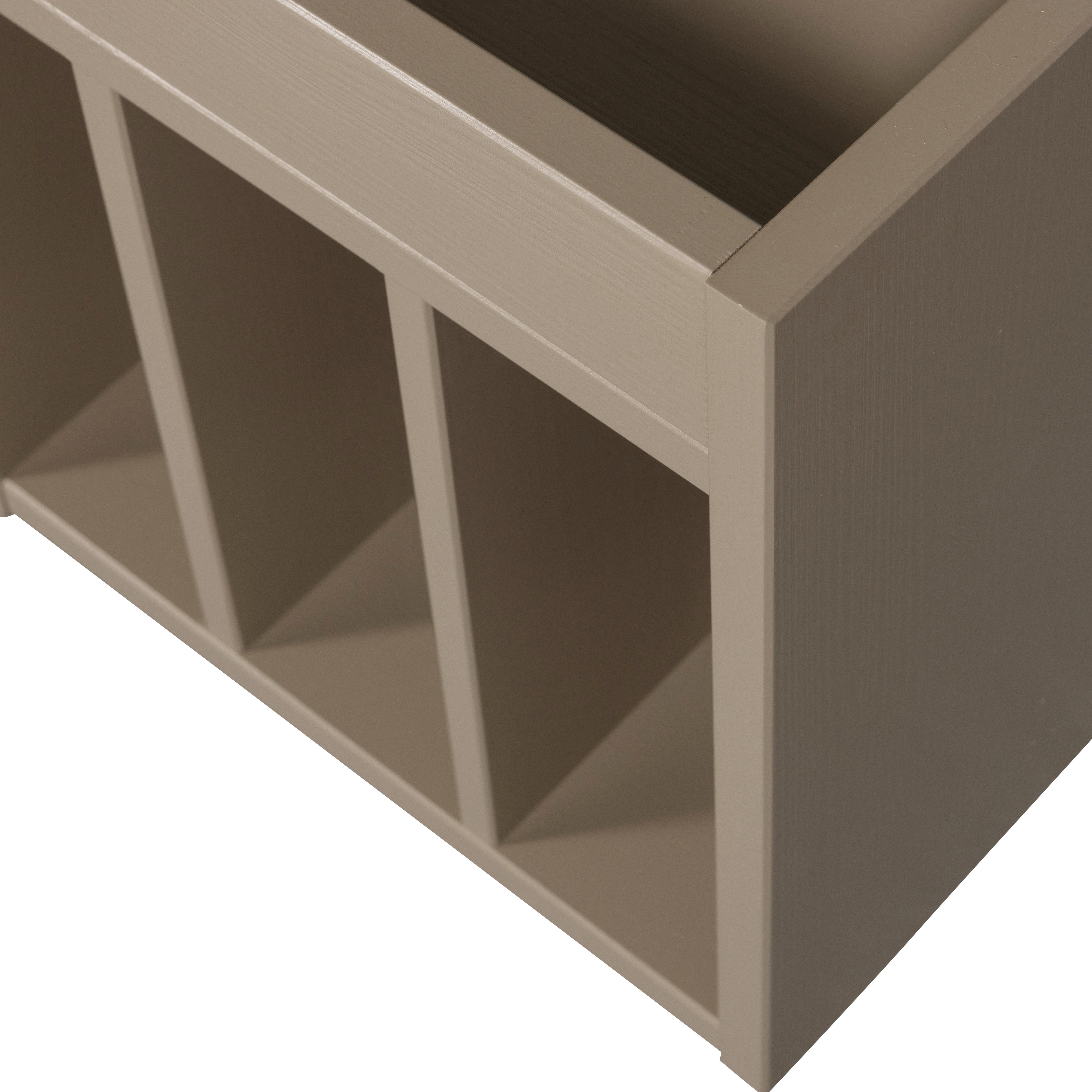 377440-M-01_VS_WE_Turner_platenkast_grenen_mud_fsc_detail.png?auto=webp&format=png&width=1500&height=1500