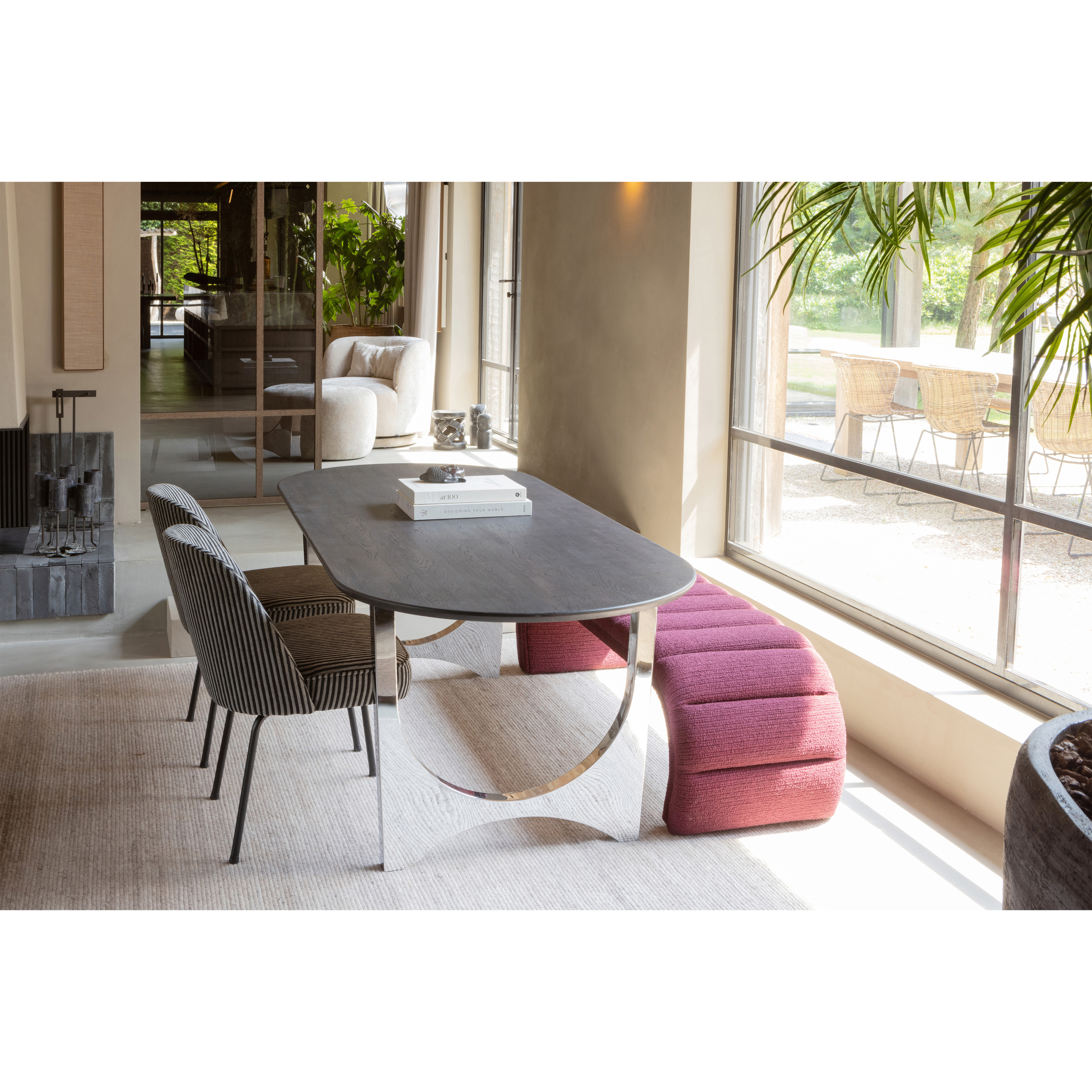 800816-ZG-375096-C-801427-B-01_SF_BP_Vogue_eetkamerstoel_grijs_Zaandam_poot_chroom_Traffic.jpg?auto=webp&format=png&width=1500&height=1500