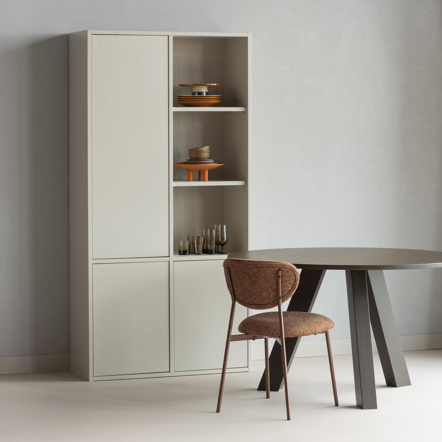 375091-DU__375419-MI__377498-B-01_SF_Merel_dust_Rhonda_middenruin_Valor_bruin_vierkant.jpg?auto=webp&format=png&width=1500&height=1500