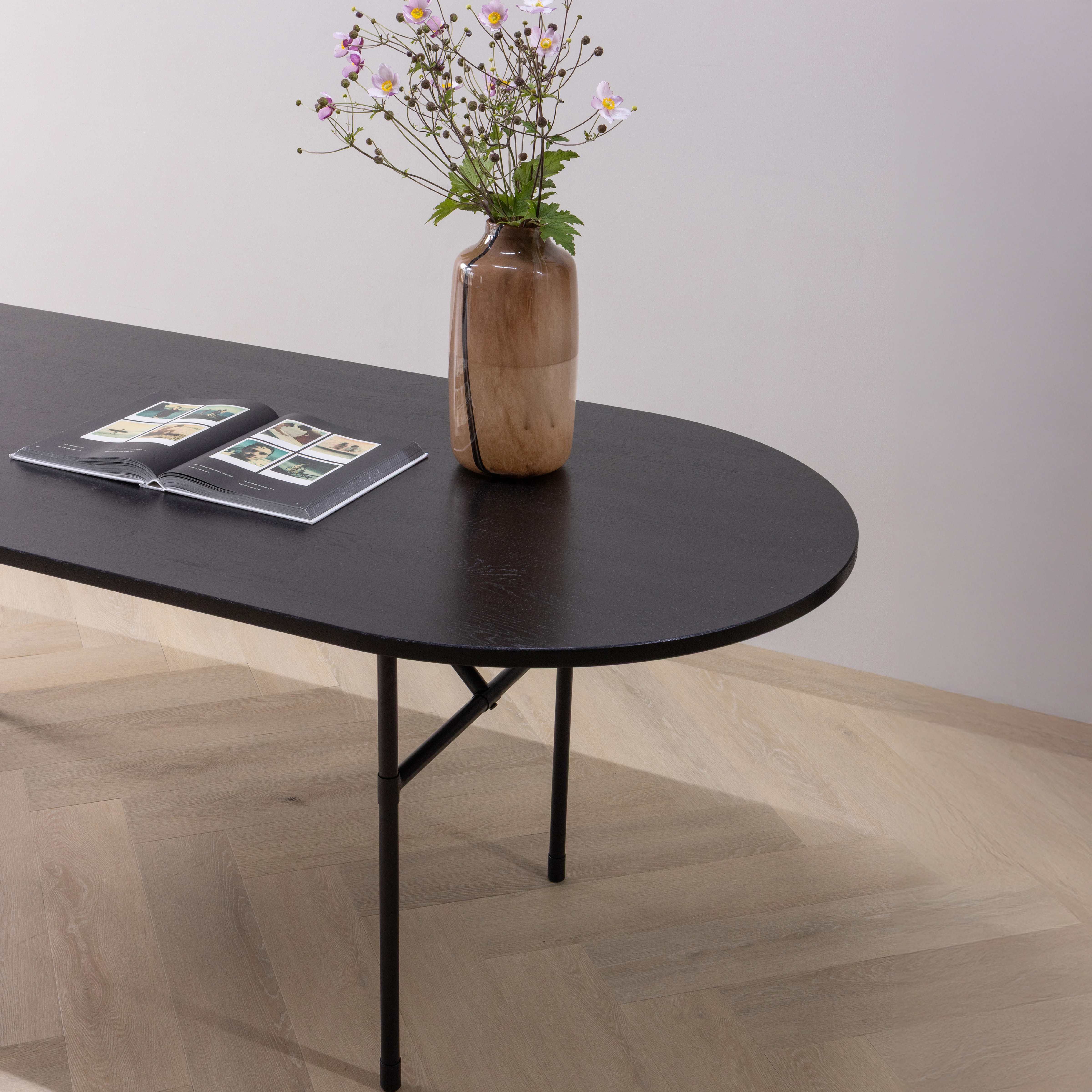 376039-Z-01_SF_ES_Arthur_eettafel_ovaal_vierkant.png?auto=webp&format=png&width=1500&height=1500