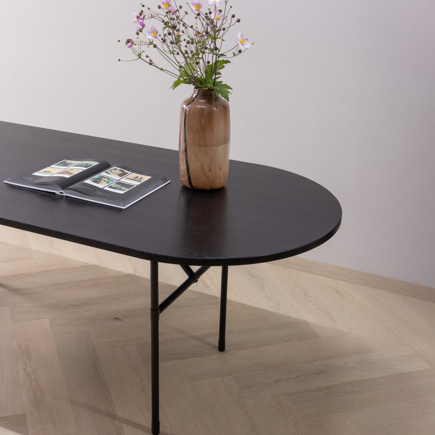 376039-Z-01_SF_ES_Arthur_eettafel_ovaal_vierkant.png?auto=webp&format=png&width=1500&height=1500