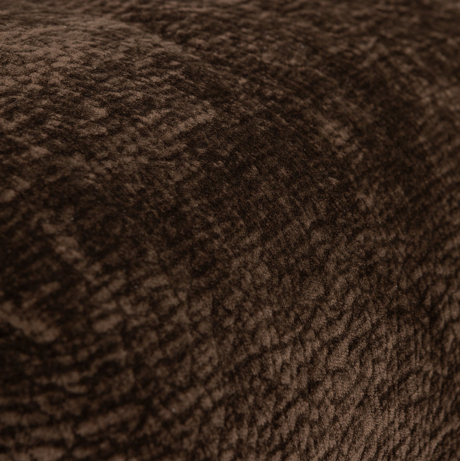 377524-DB-01_VS_WE_Baggy_hocker_3D_chenille_donkerbruin_detail_C1.png?auto=webp&format=png&height=1500