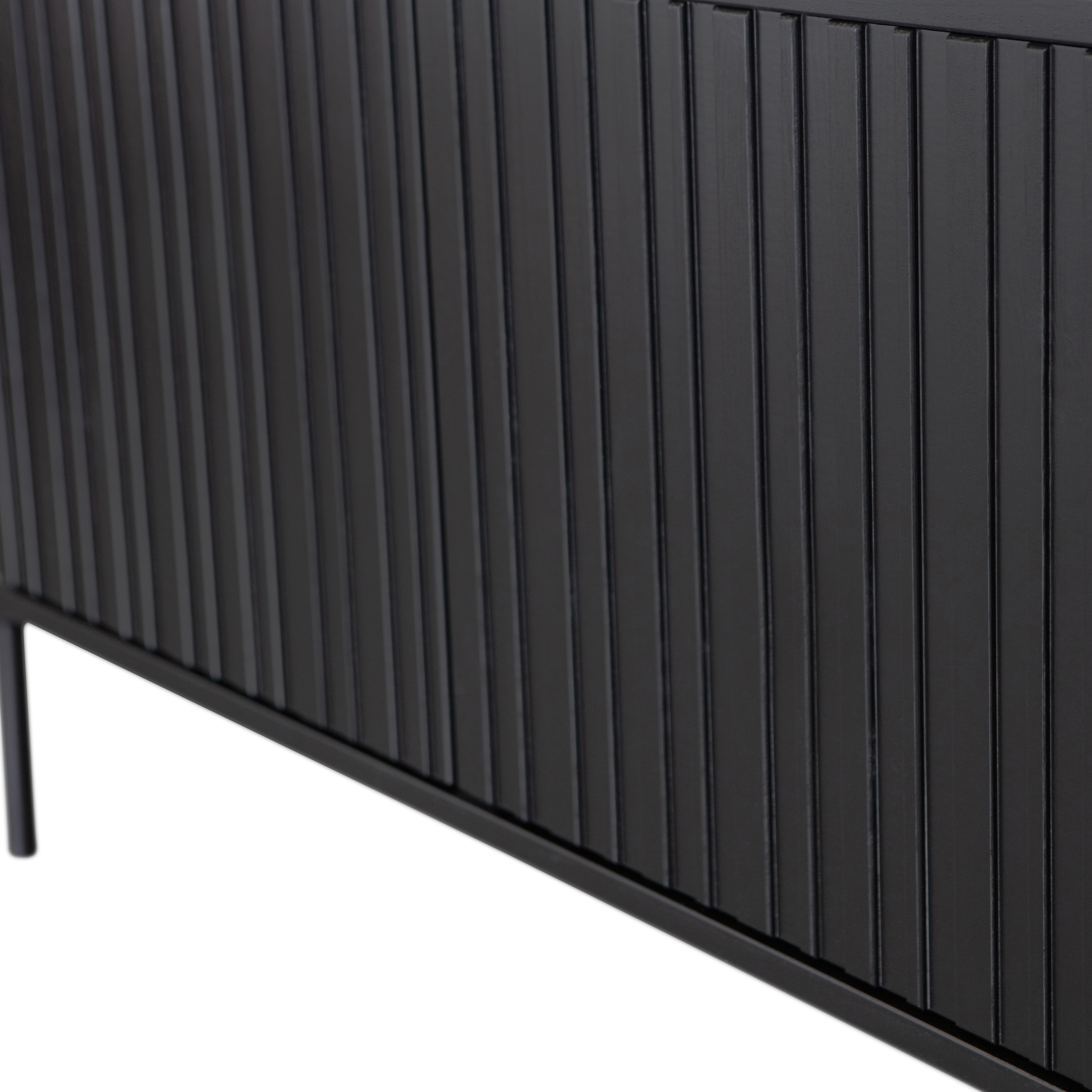 373473-Z-01_VS_WE_New_Gravure_tv_meubel_150cm_grenen_zwart_detail.jpg?auto=webp&format=png&width=1500&height=1500