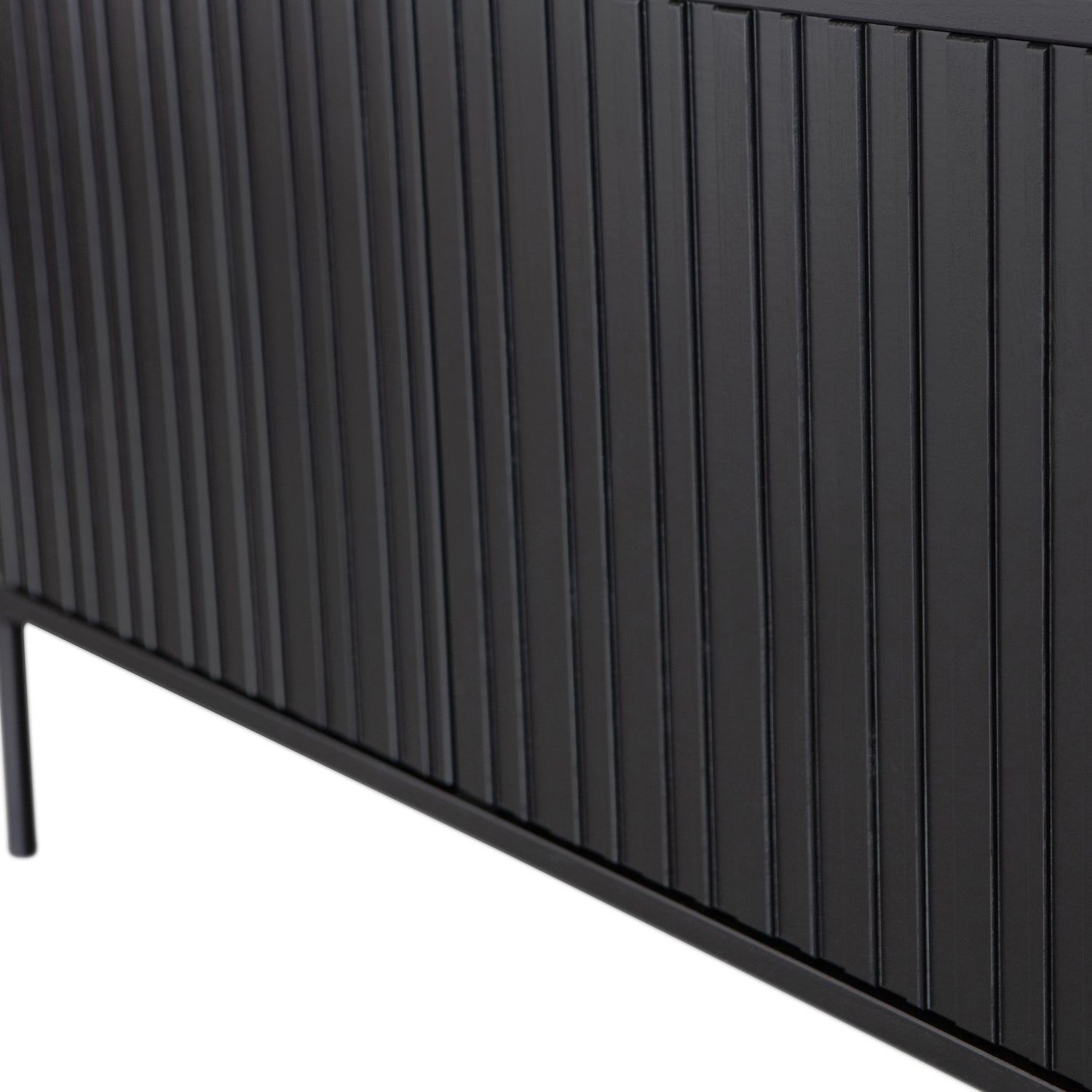 373473-Z-01_VS_WE_New_Gravure_tv_meubel_150cm_grenen_zwart_detail.jpg?auto=webp&format=png&width=1500&height=1500