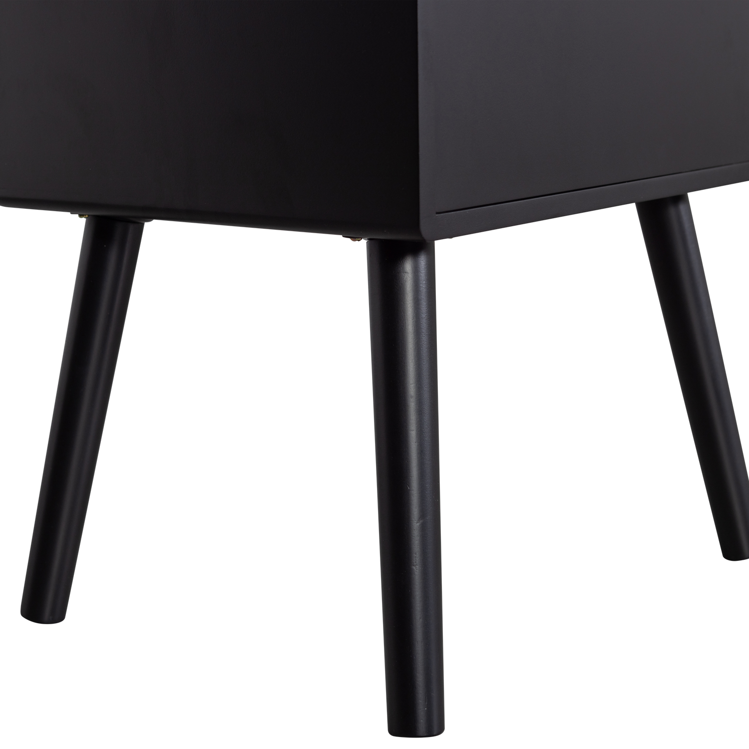 374053-Z-02_VS_FA_Ozzy_nachtkastje_hoog_hout_zwart_detail.png?auto=webp&format=png&width=1500&height=1500